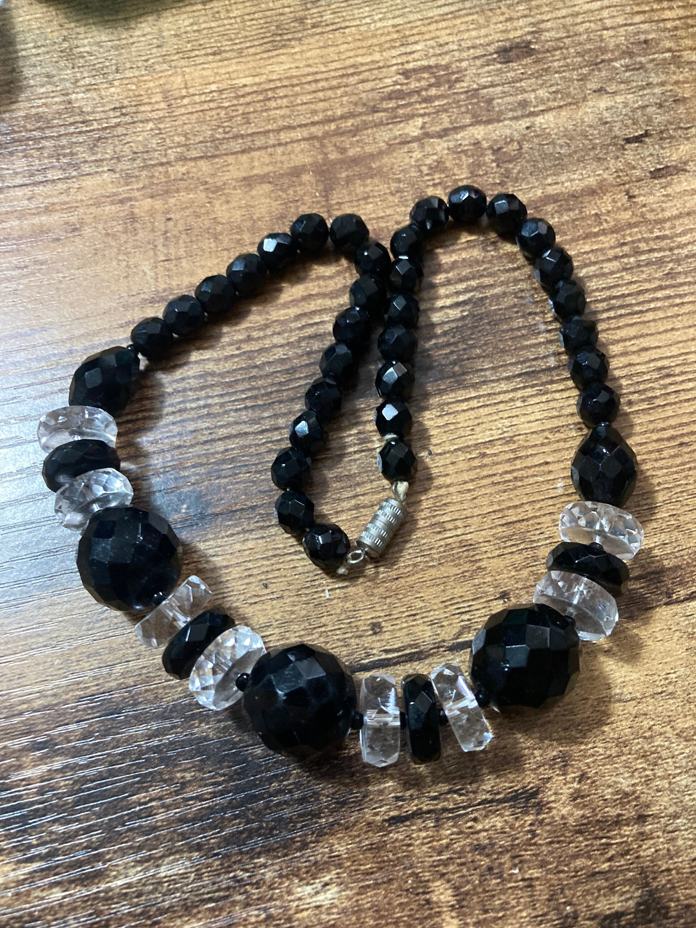 Art Deco Faceted Glass Beaded Necklace: 1920s Gatsby Diamante Detail