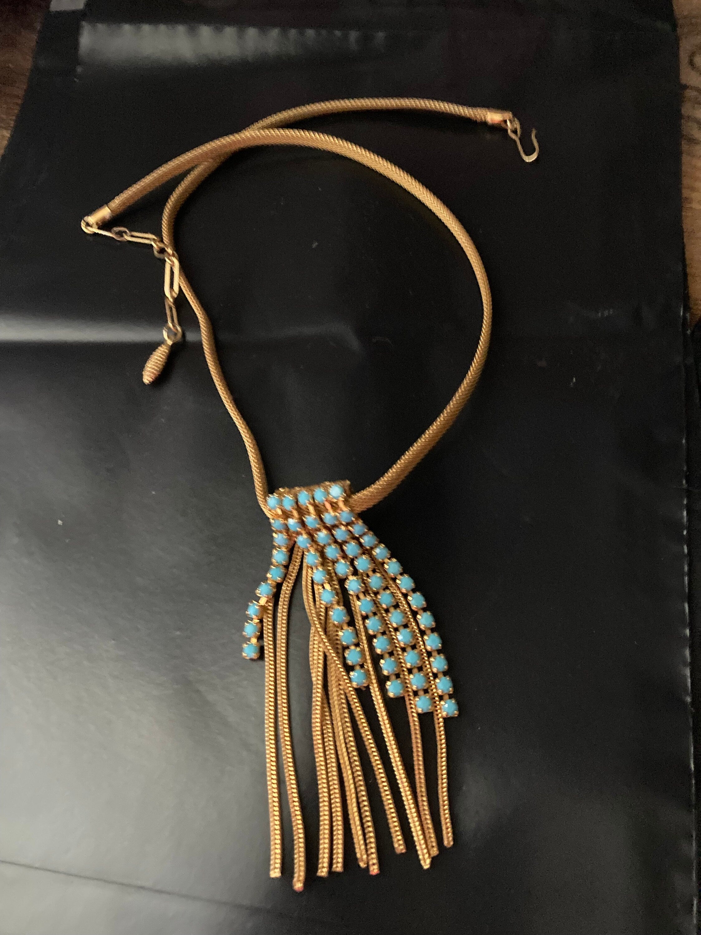 Vintage gold tone mesh lariat drop necklace with turquoise glass paste stones