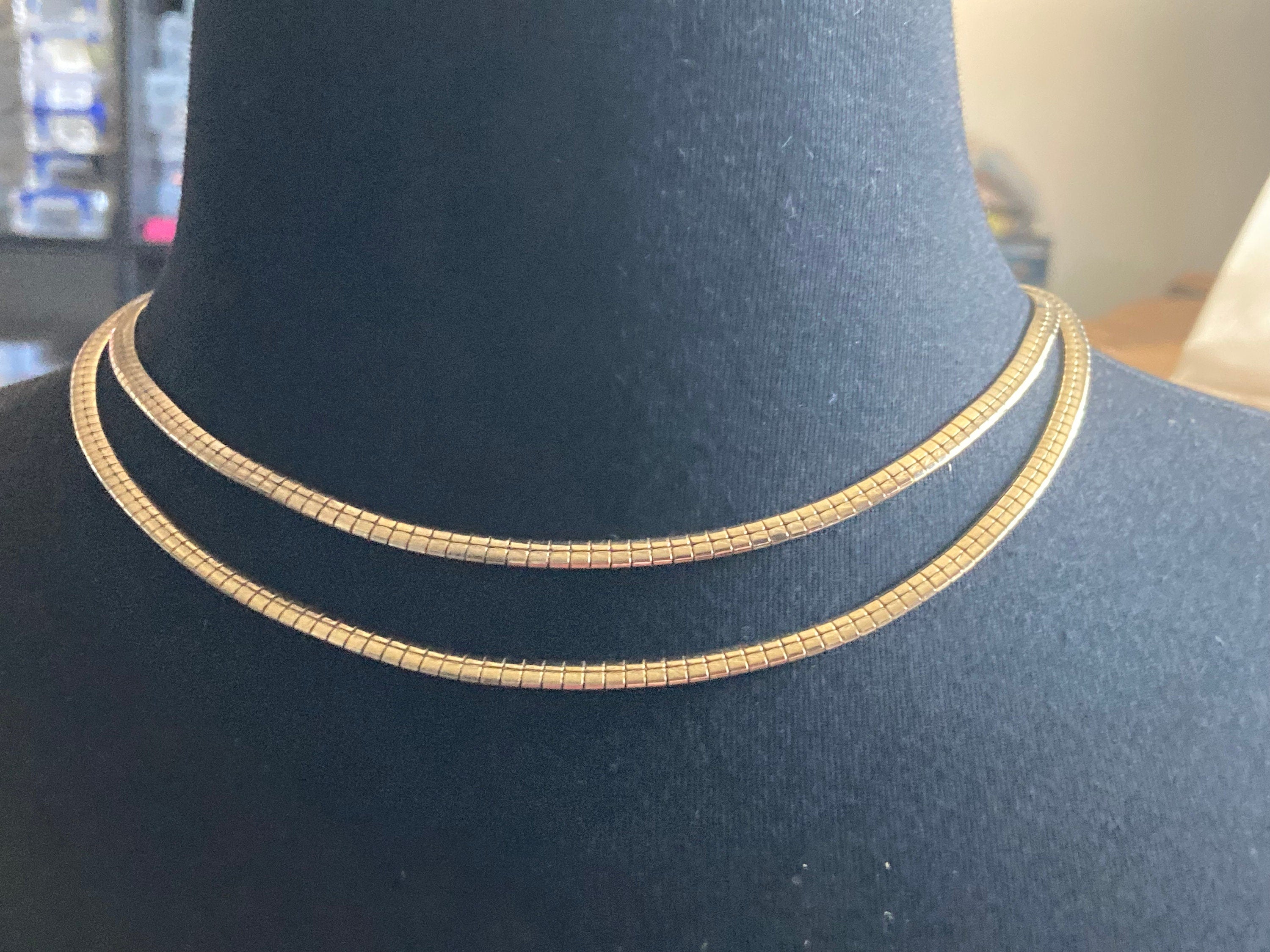 Signer Hare logo vintage modernist double flat champagne gold choker necklace