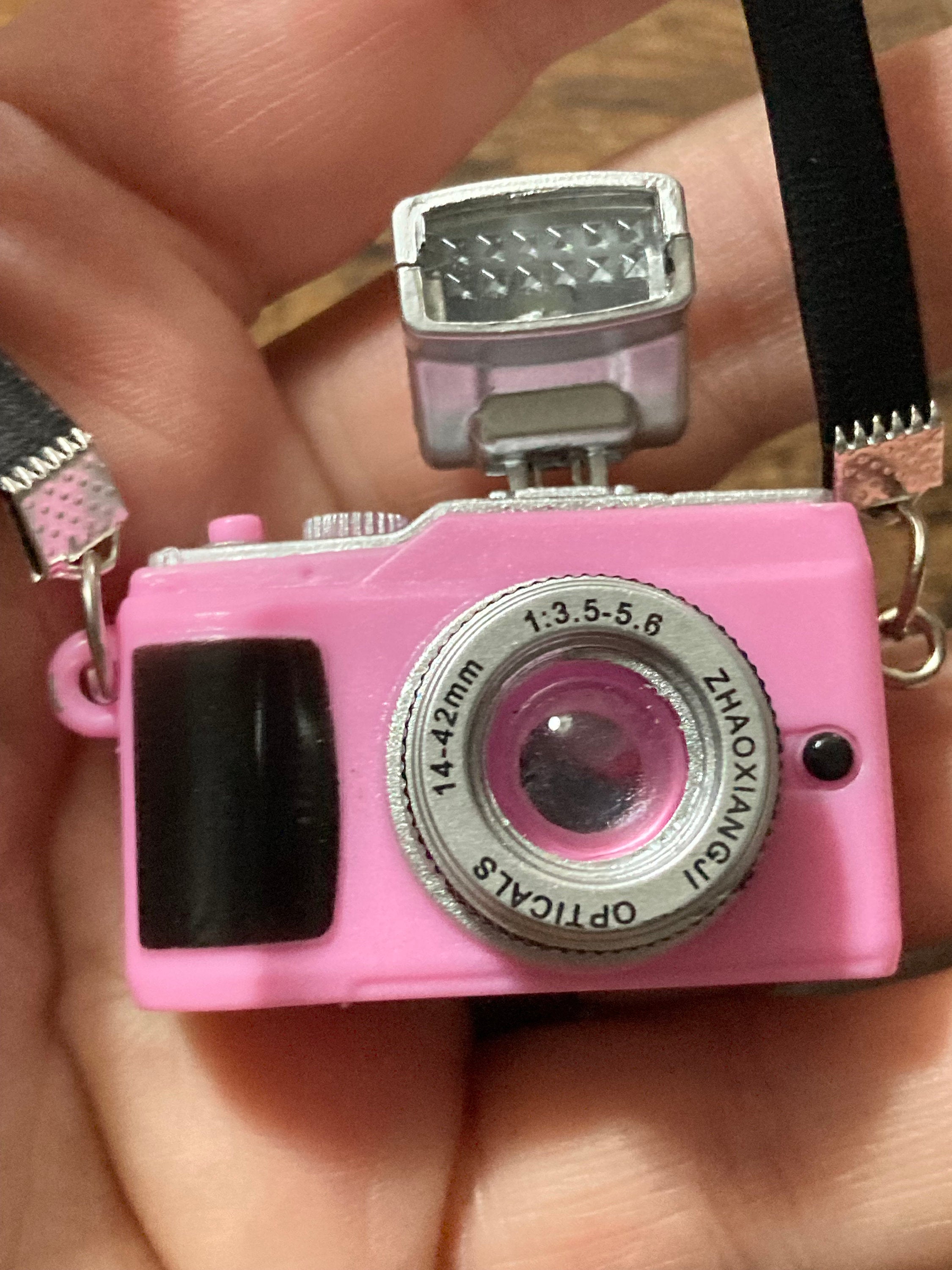 Pink Novelty flashing miniature camera cake topper decoration it flashes and clicks