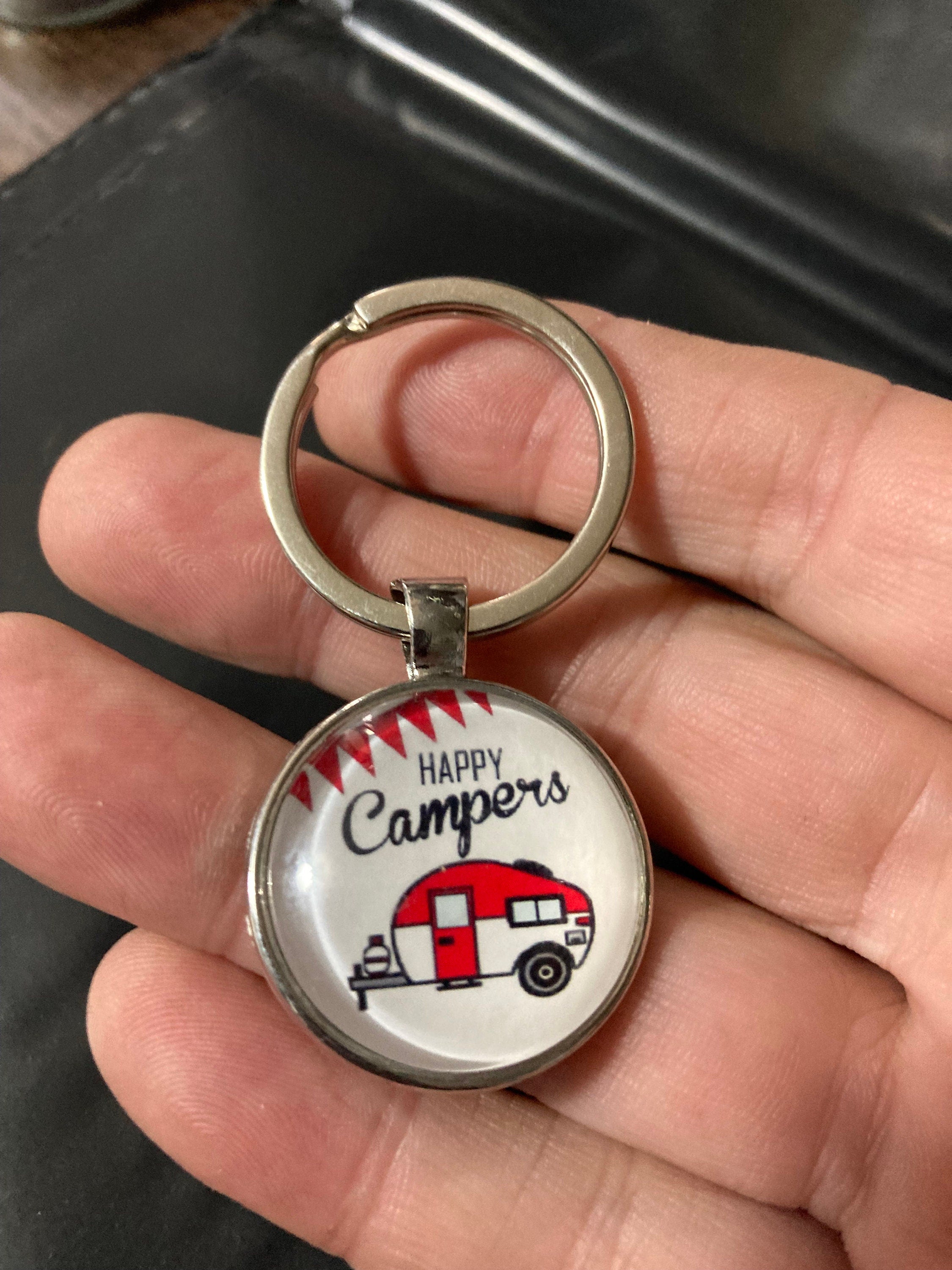 Happy campers silver tone camping caravan keyring glass cabochon 25mm