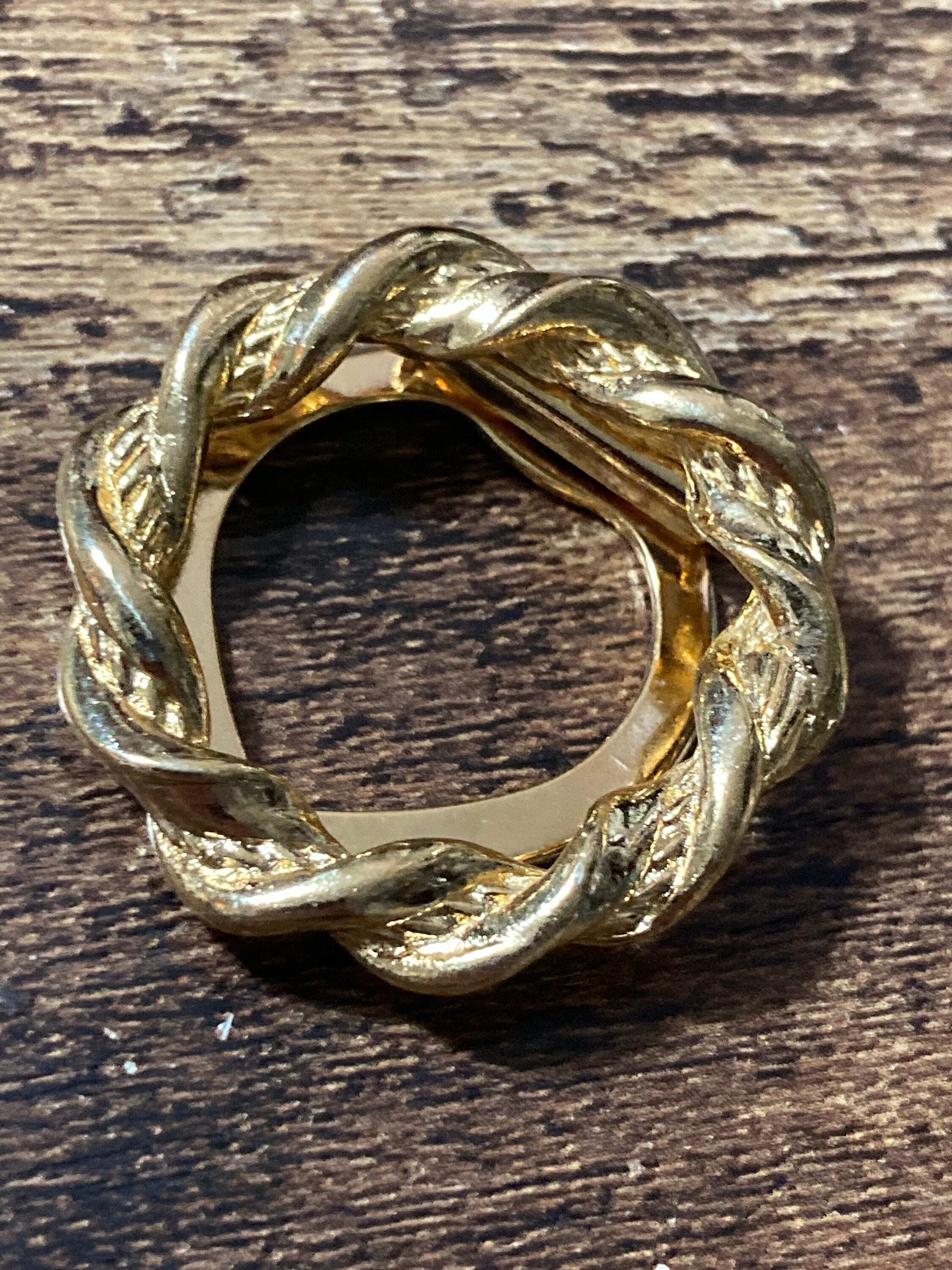 Vintage Gold rope Scarf Clip: Nautical style