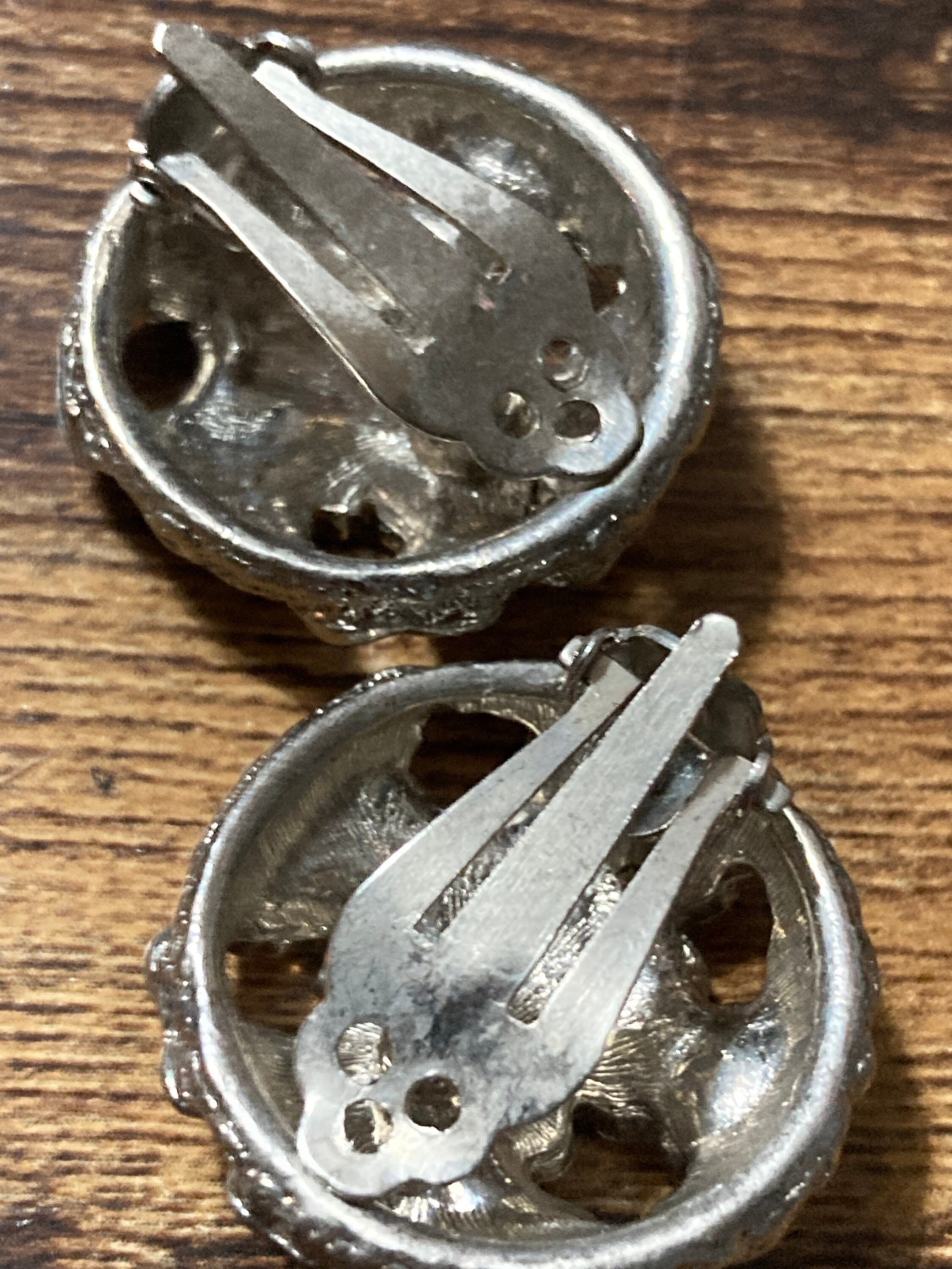 modernist brutalist silver tone domed clip on stud earrings 1970s
