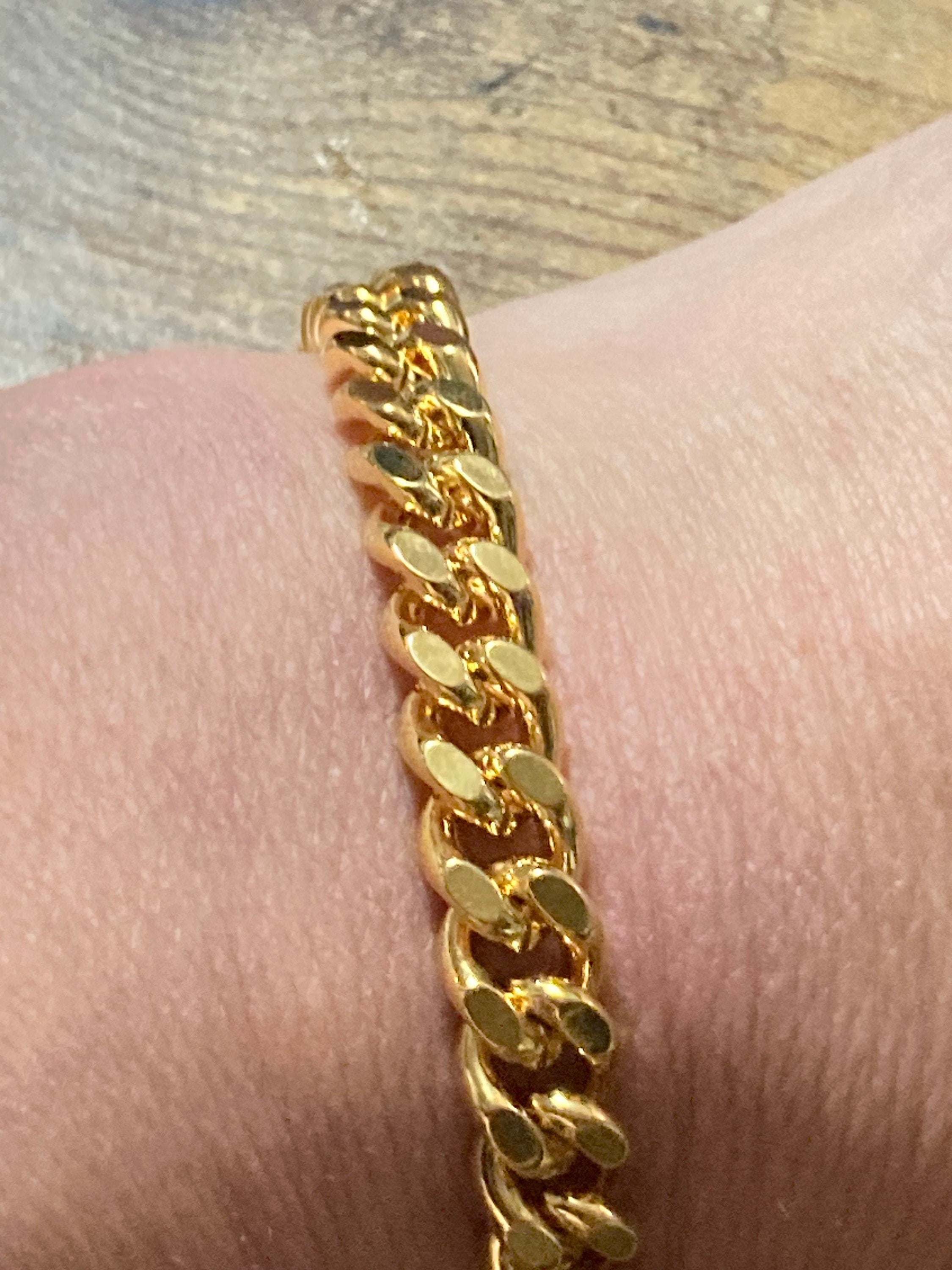 gold plated chunky 8mm wide flat curb link chain bracelet 19cm long