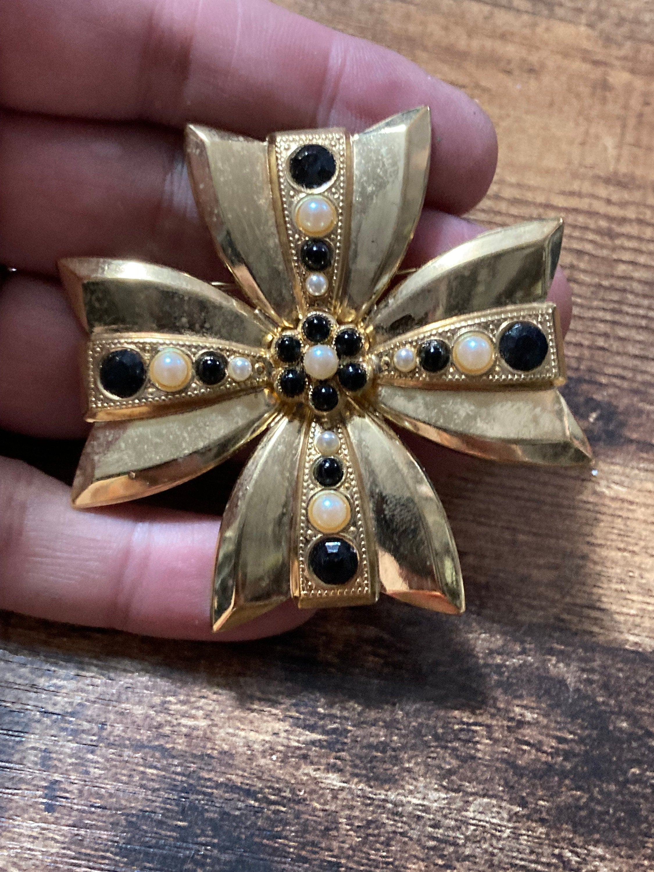 Vintage Gold Tone Maltese Cross Brooch: Black Diamanté & Faux Pearl