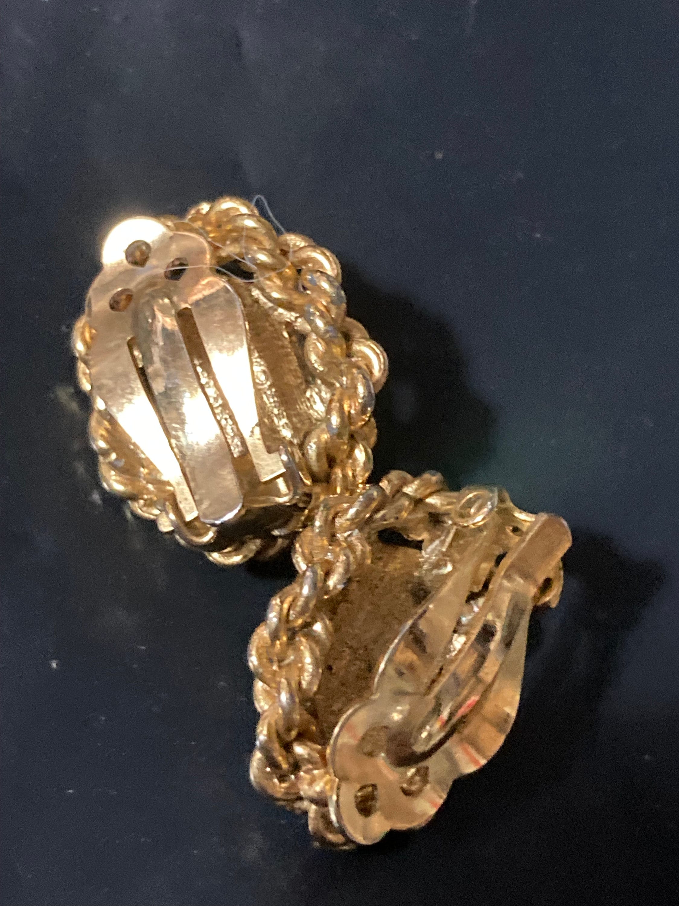 oval brown cognac glass clip on earrings, 2cm gold tone