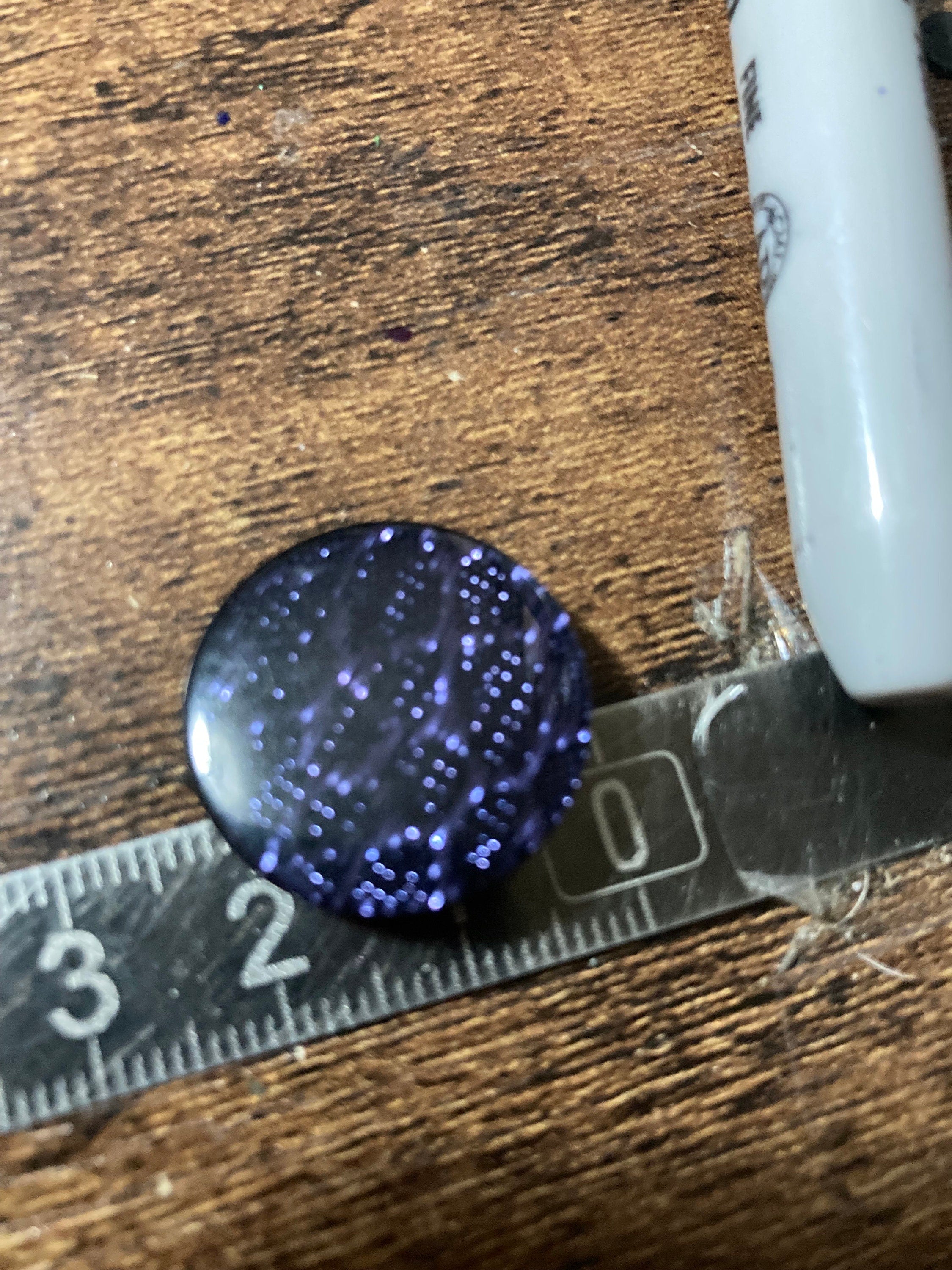 Set of 10 x 22mm plastic Violet Blue Purple snakeskin buttons glitter