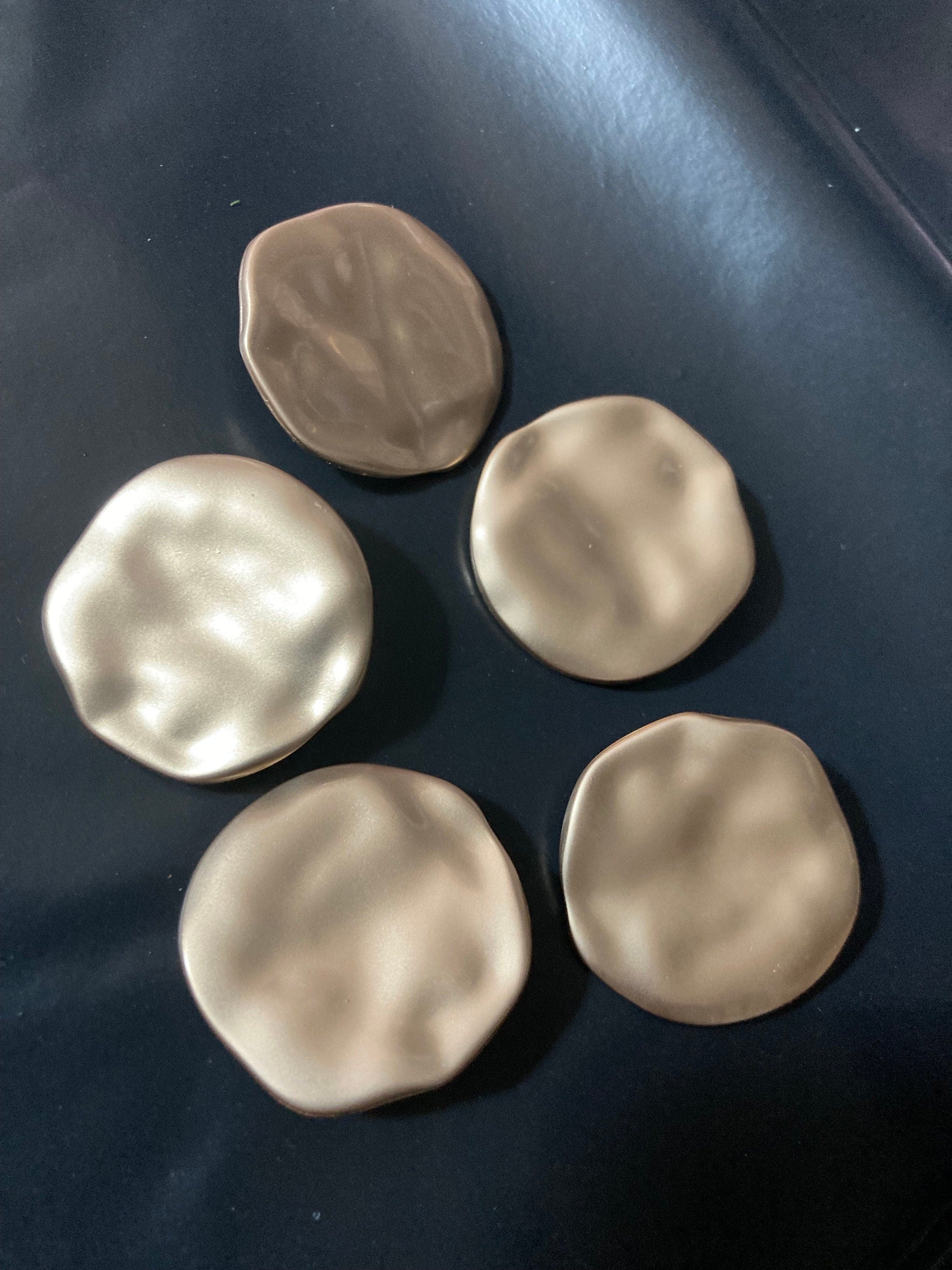 30mm Matt Gold round buttons, metal, Set of 5