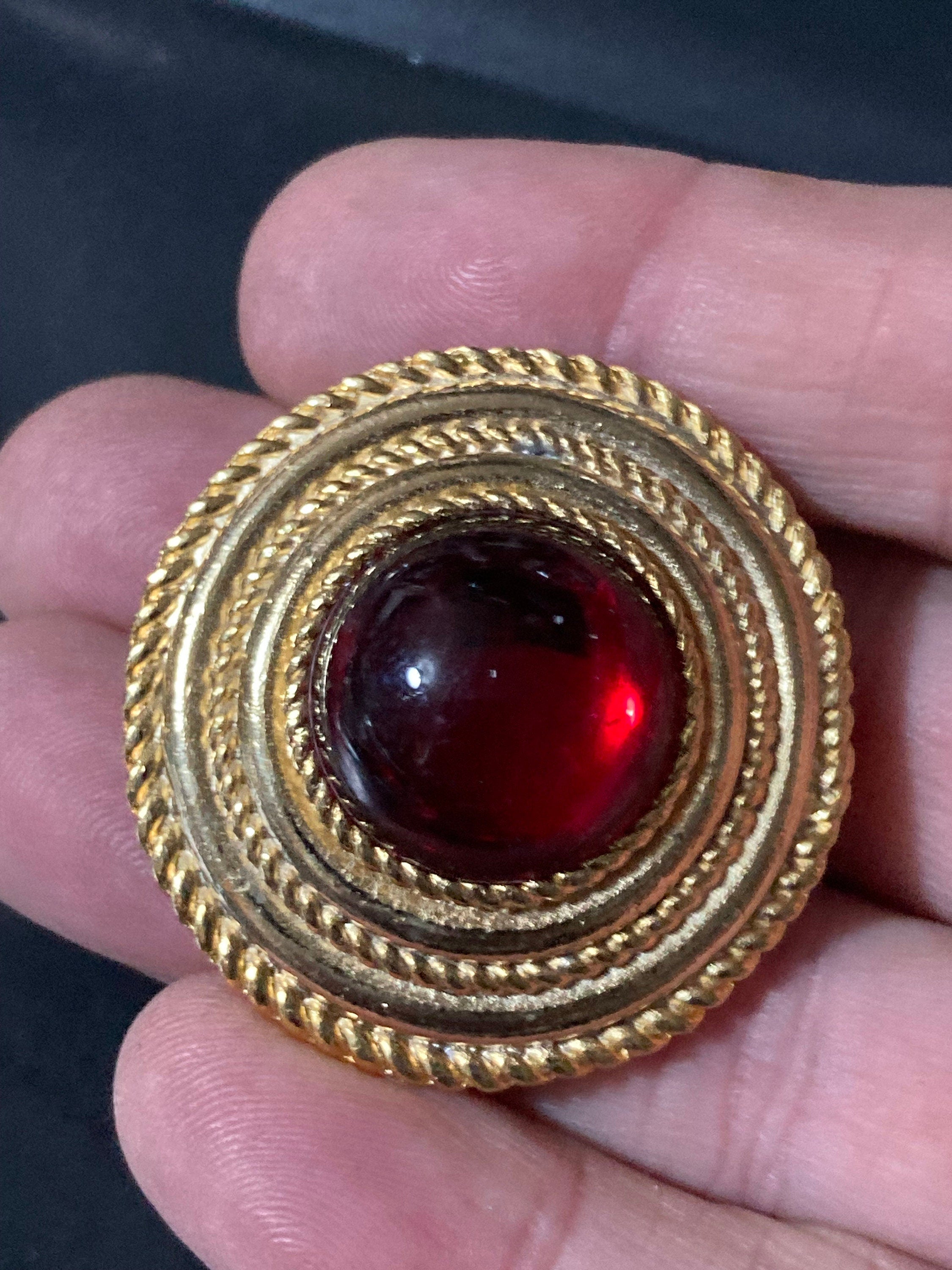 Vintage Gold Plated Scarf Clip Ring: Ruby Red Gripoix Style