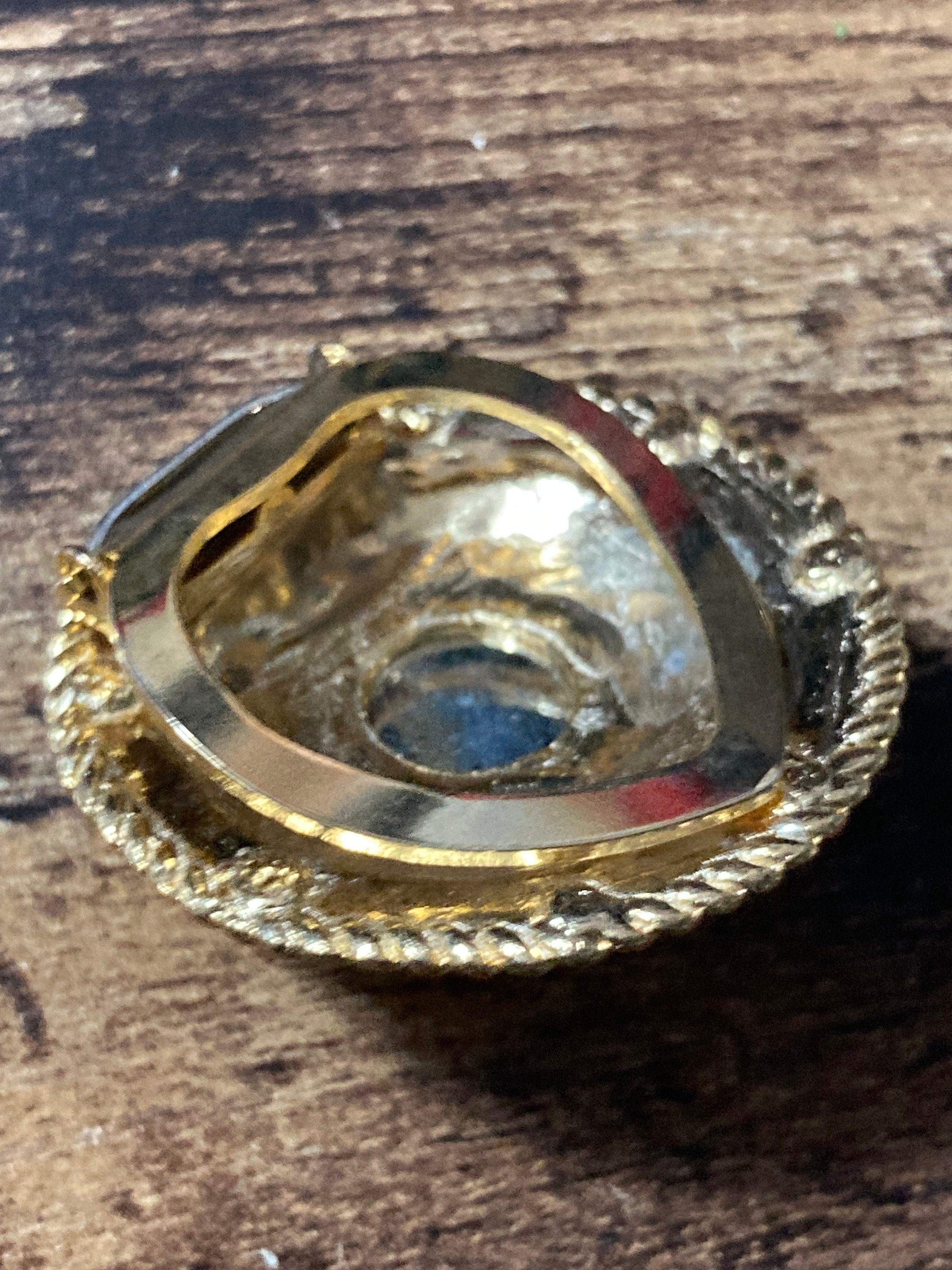 Vintage Gold Plated Scarf Clip Ring: Ruby Red Gripoix Style