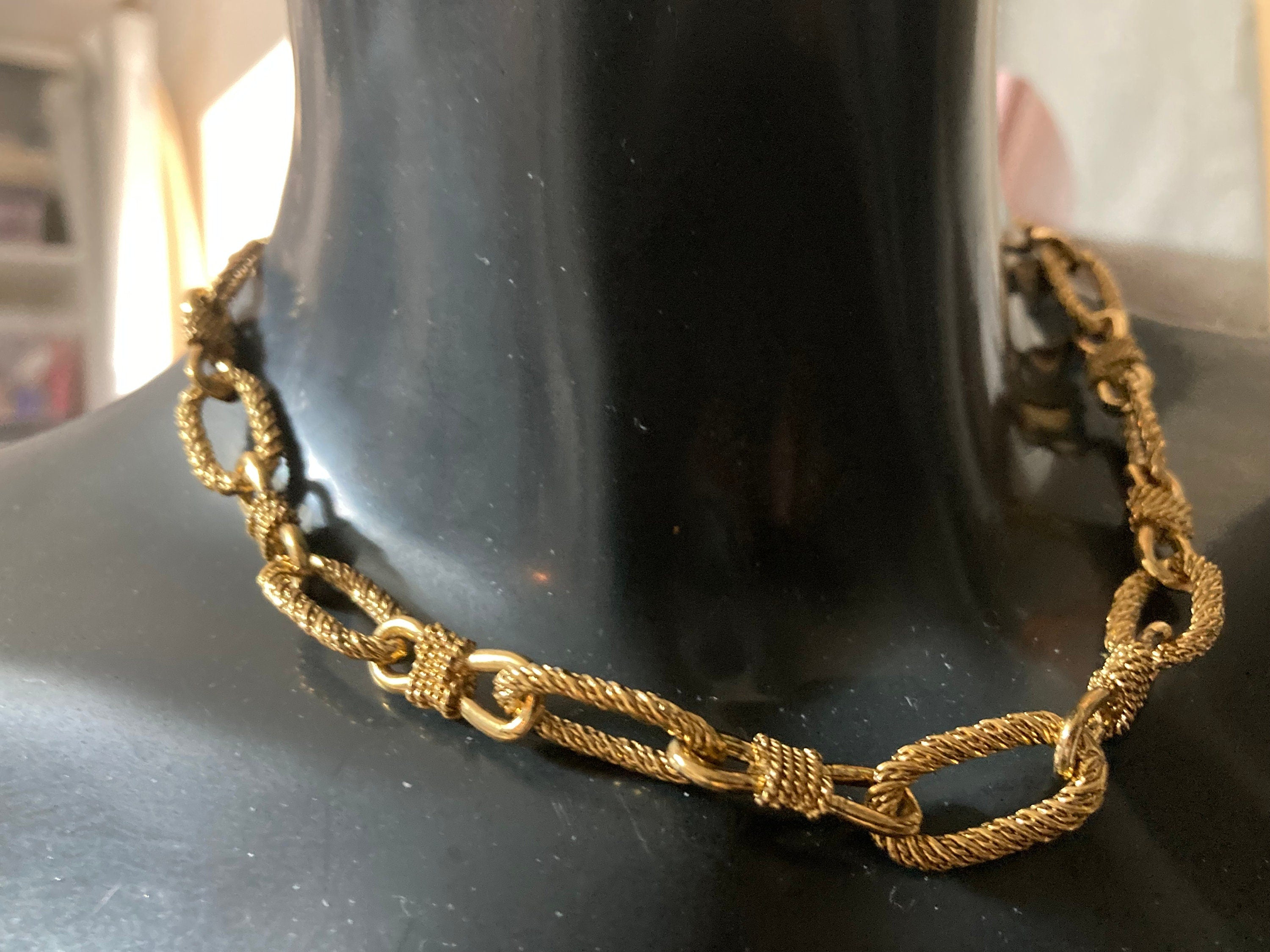 16.5” 42cm short 1980s antique gold tone nautical fancy link twist necklace for layering