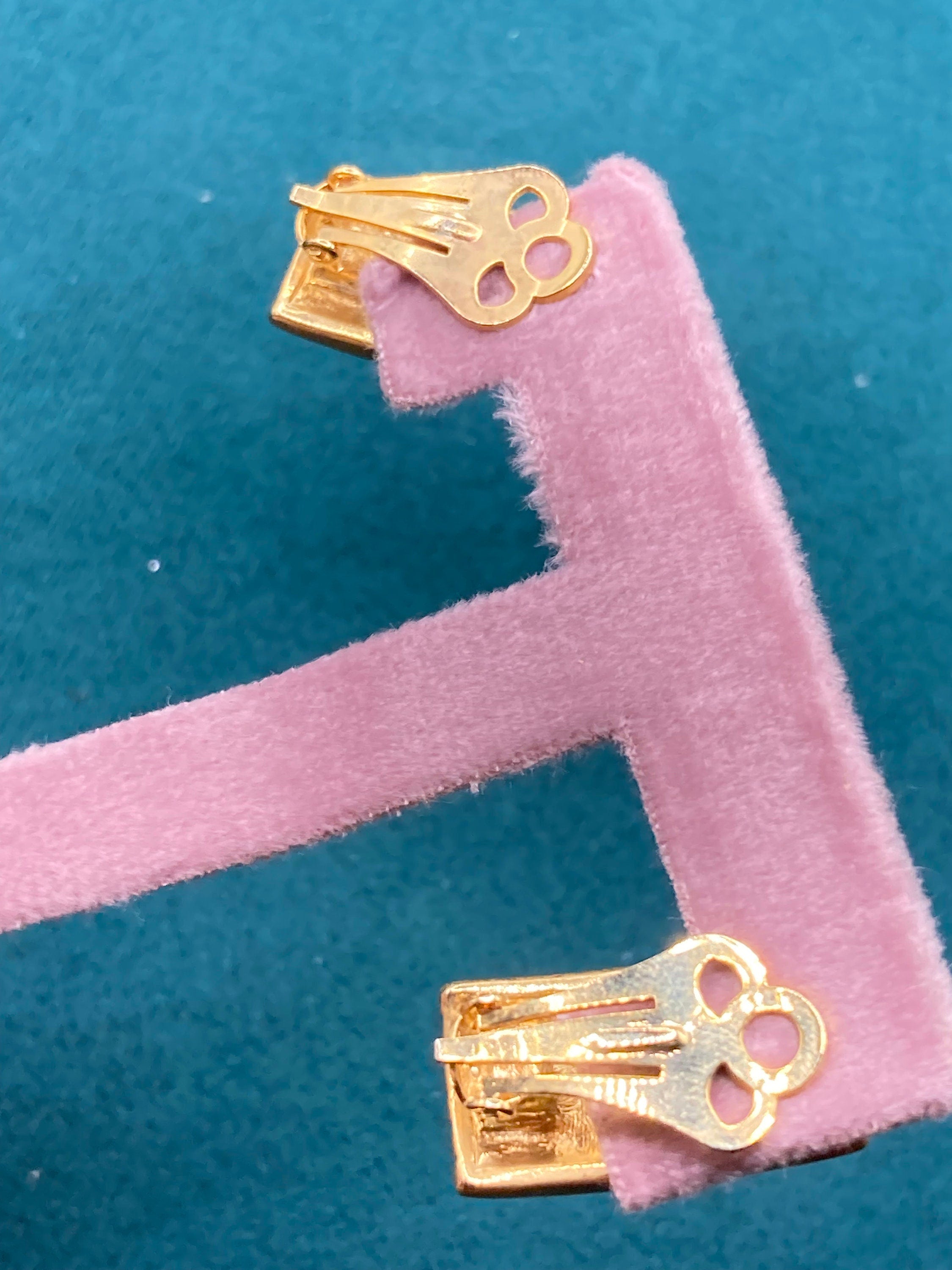 True vintage gold tone red cabochon rectangular clip on earrings, gripoix style genuine period old shop stock