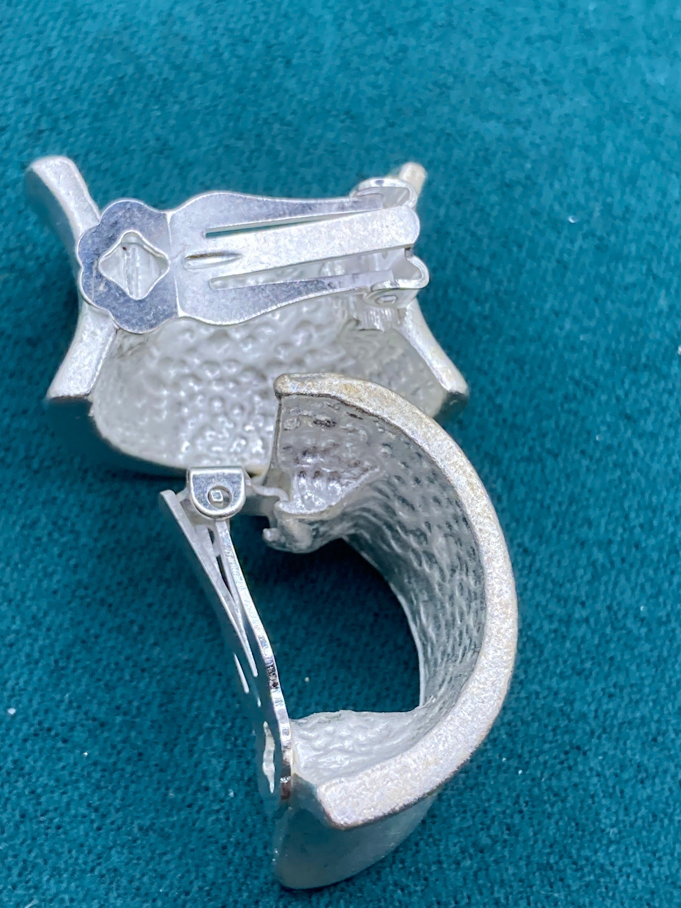 True vintage pristine Matt Silver plated 3cm half hoop clip on earrings genuine period old shop stock