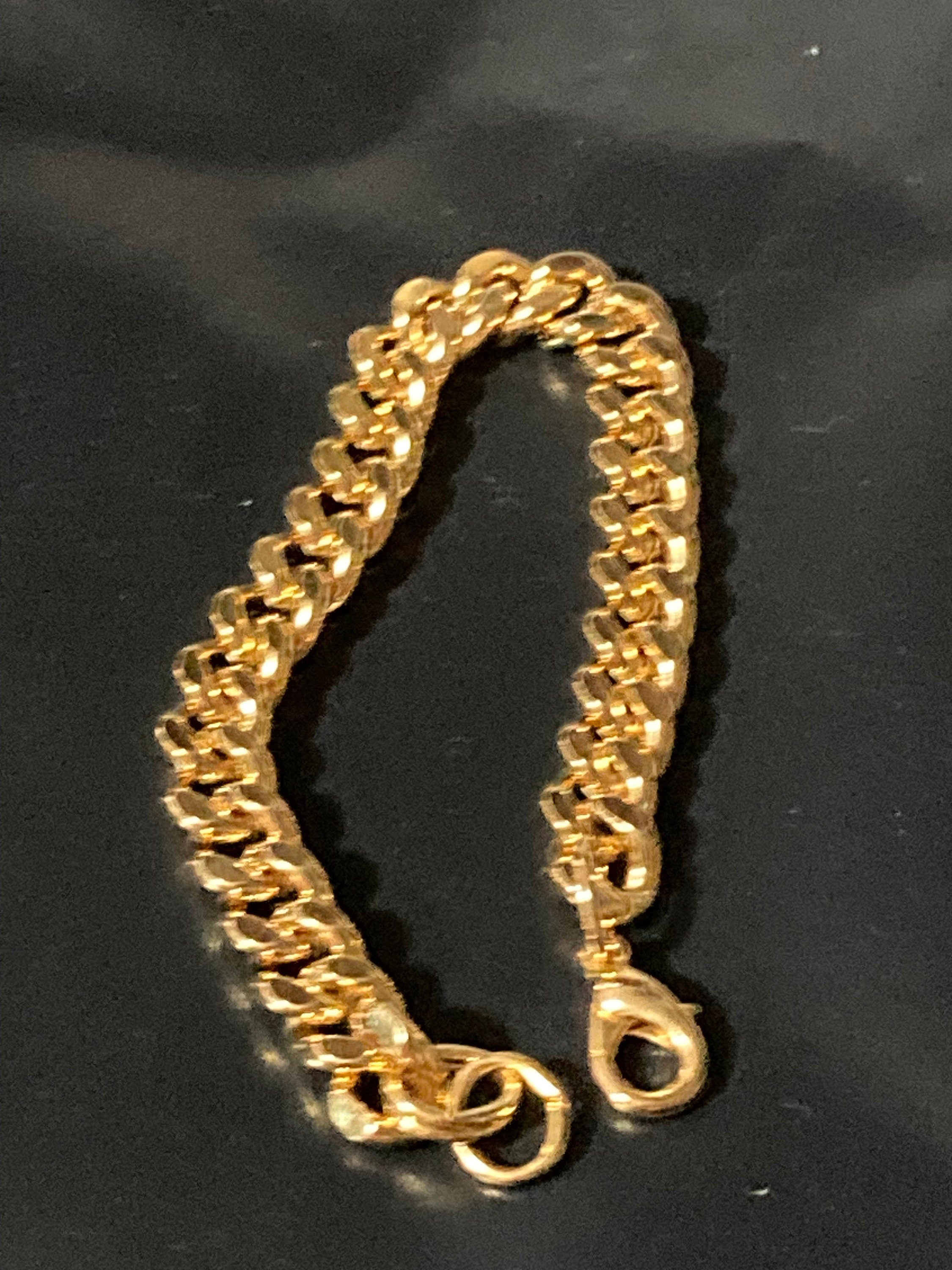 gold plated chunky 8mm wide flat curb link chain bracelet 19cm long
