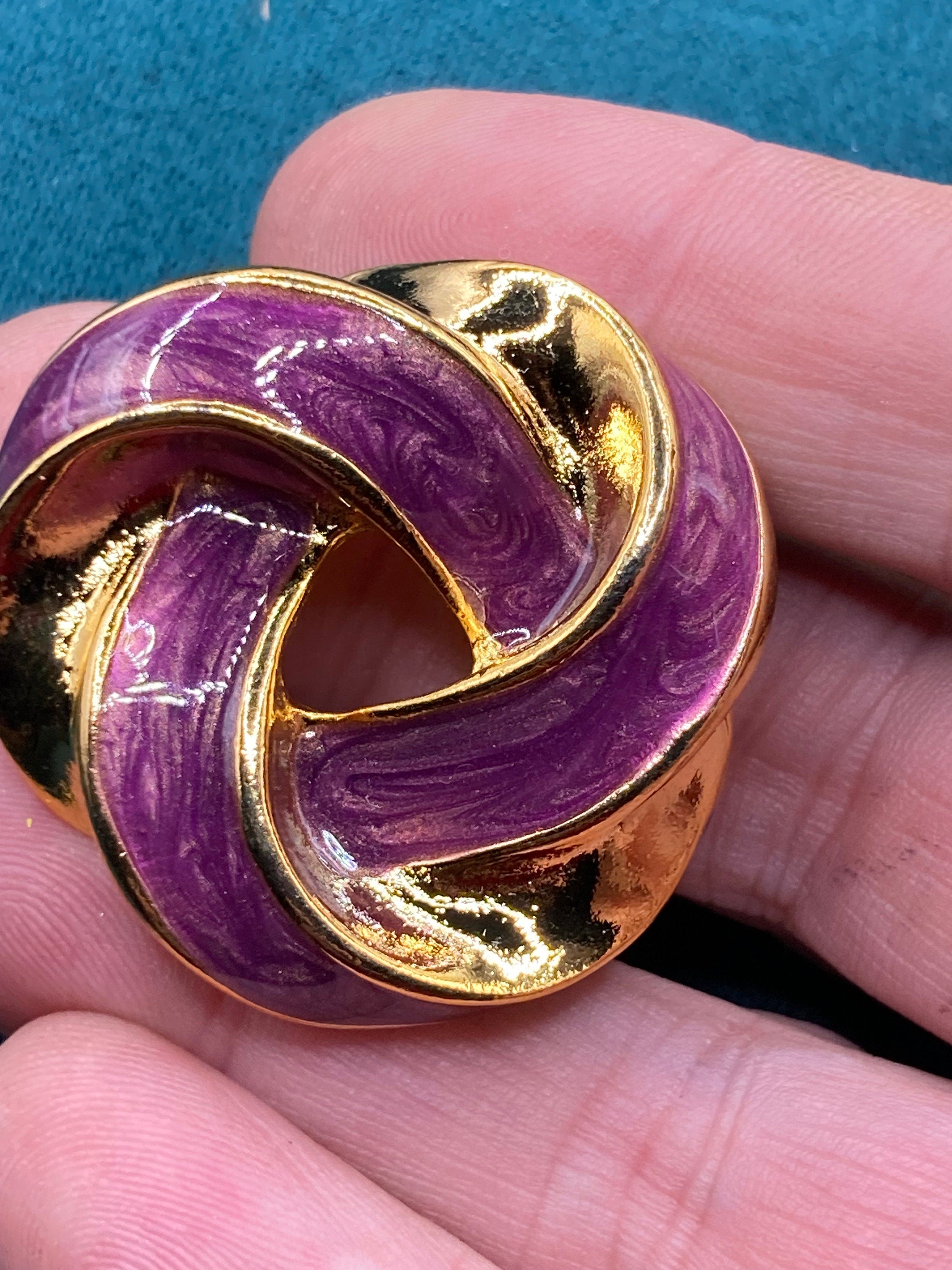 Purple scarf clip True vintage gold plated enamelled eternal knot old shop stock