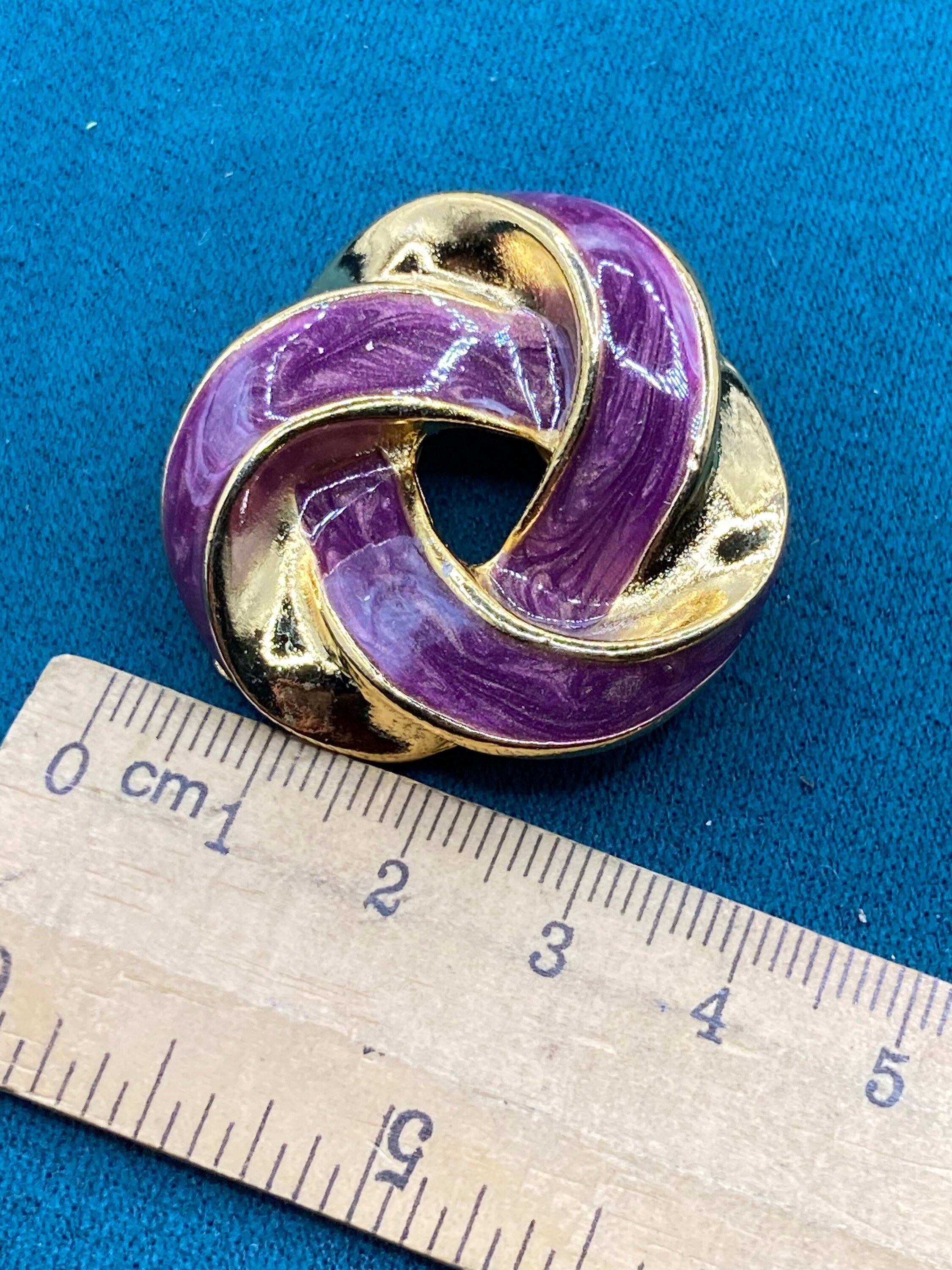Purple scarf clip True vintage gold plated enamelled eternal knot old shop stock