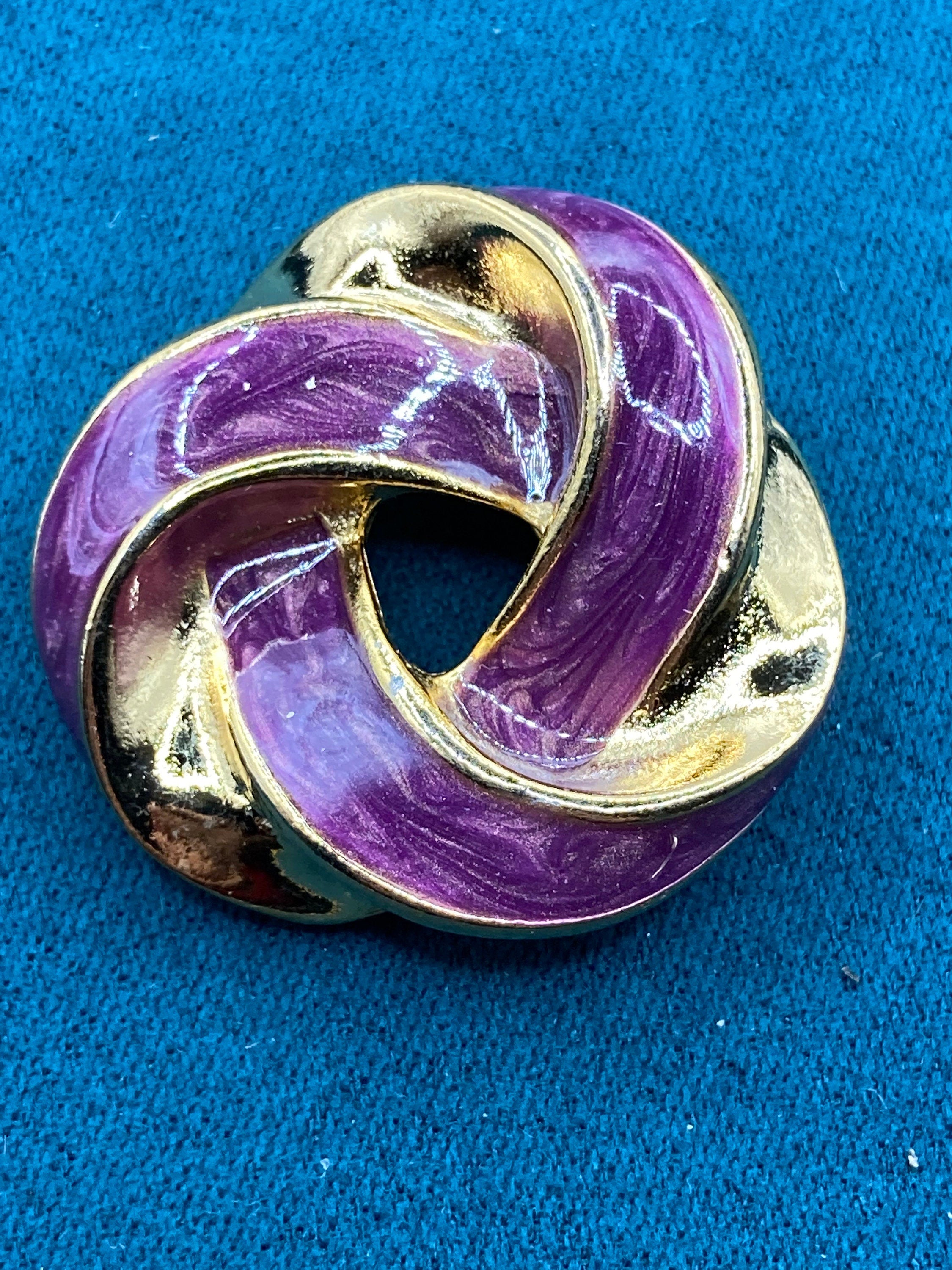 Purple scarf clip True vintage gold plated enamelled eternal knot old shop stock