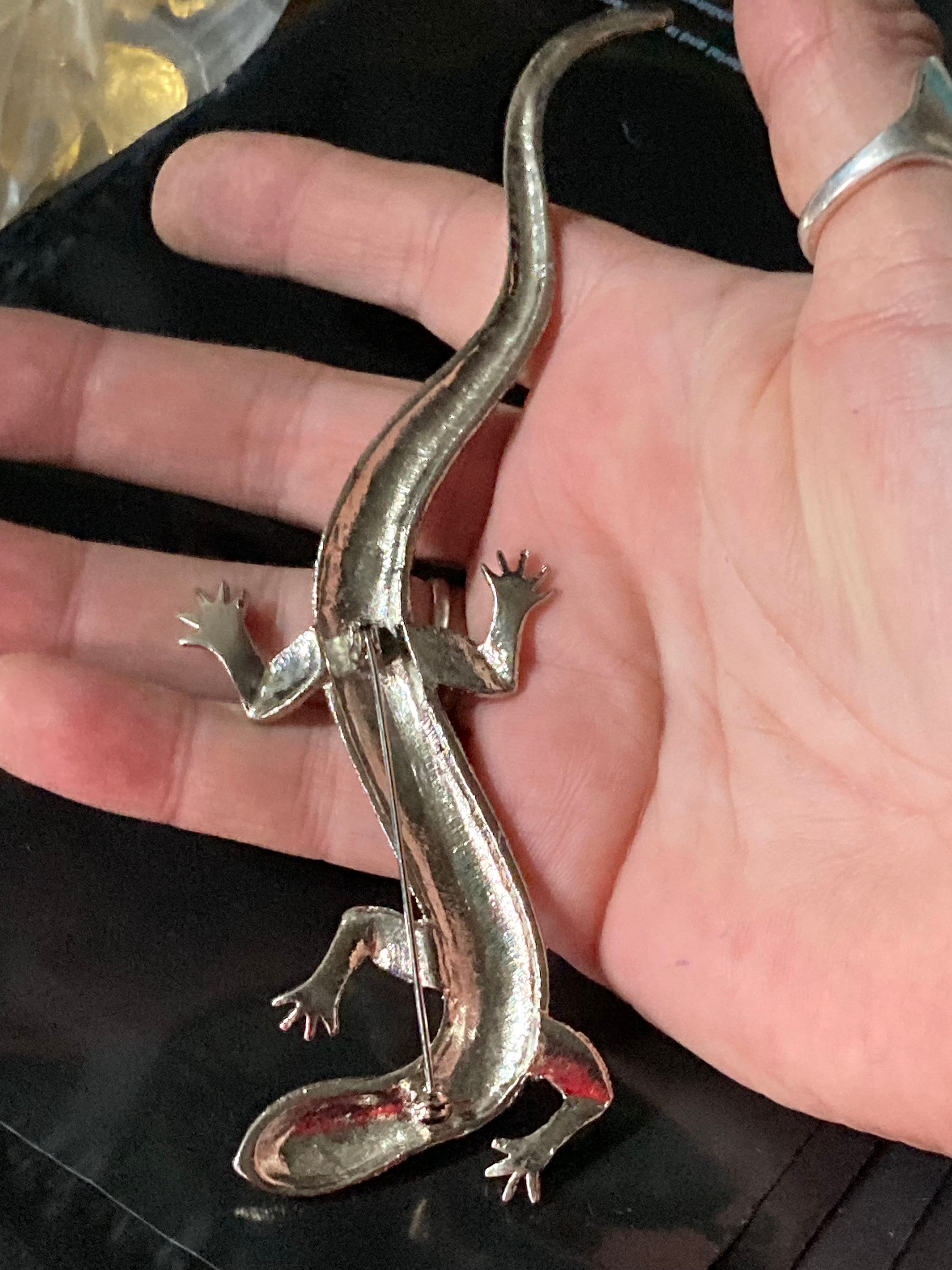Vintage 15cm large silver tone lizard brooch for a coat reptile
