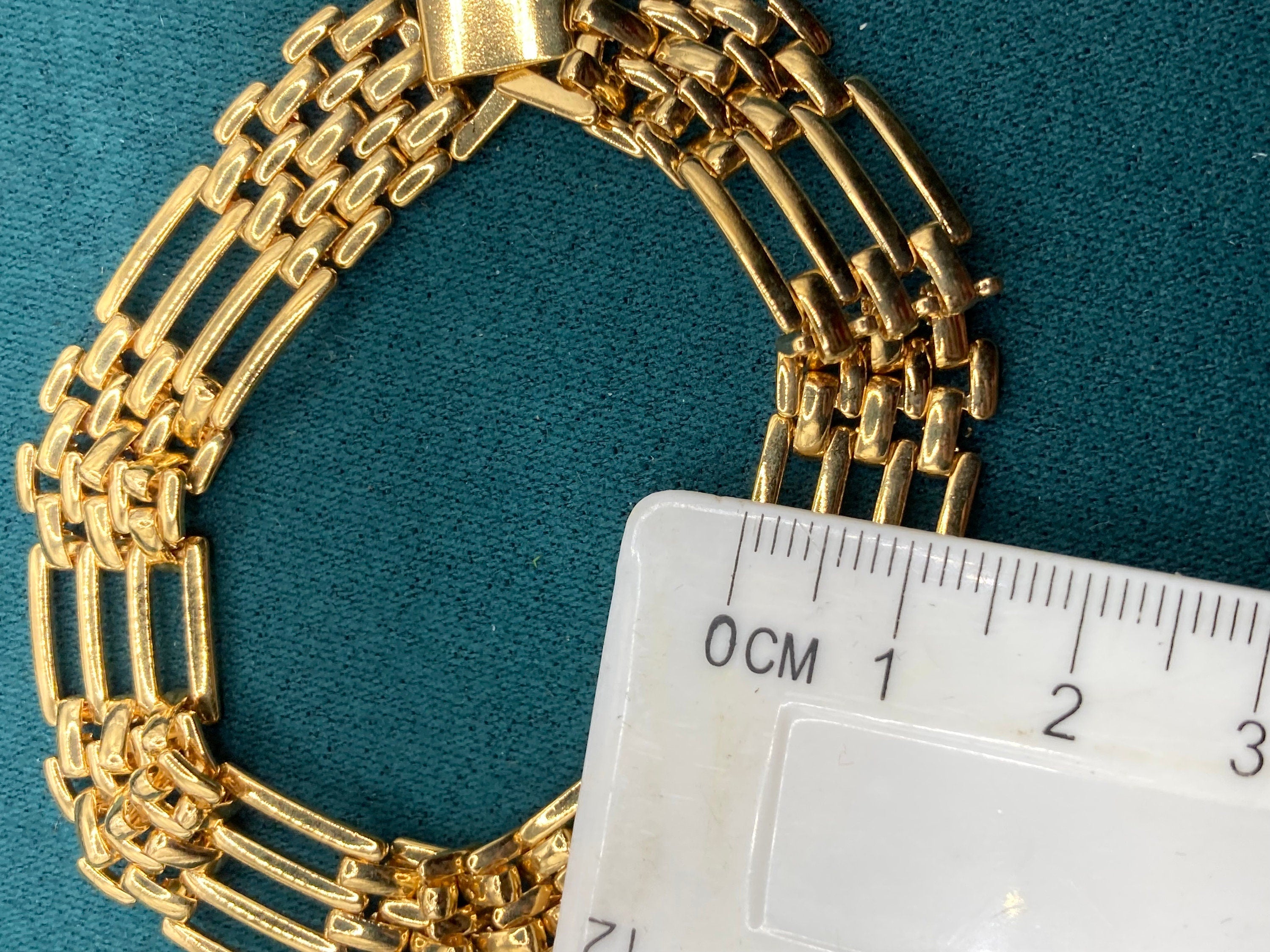 True vintage pristine 1980s gold tone plain bar link panther brick chain bracelet 20.5cm