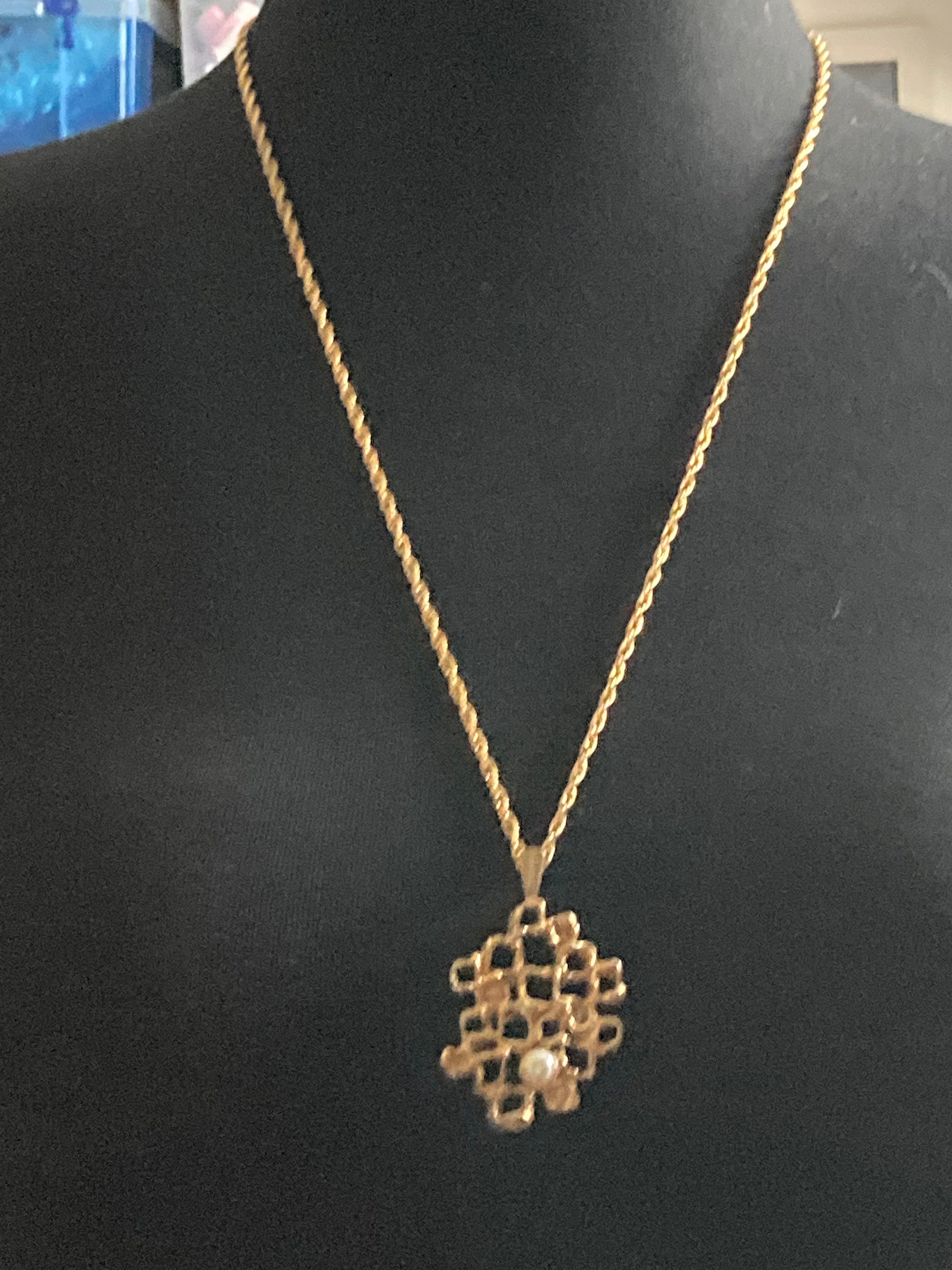 70cm long 1970s brutalist gold plated modernist faux pearl pendant necklace
