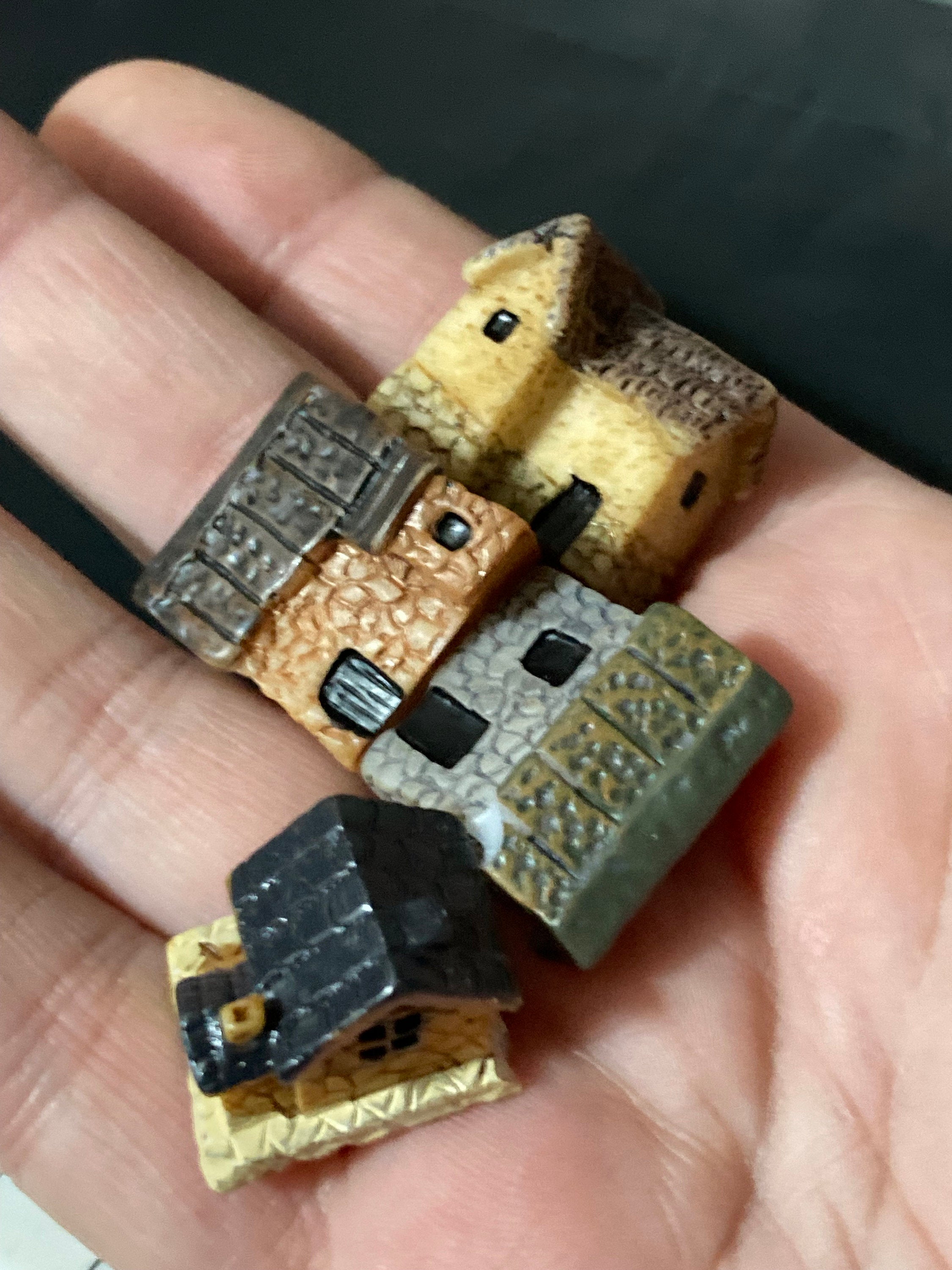 set of 4 miniature plastic Cottages houses cake toppers micro scenery