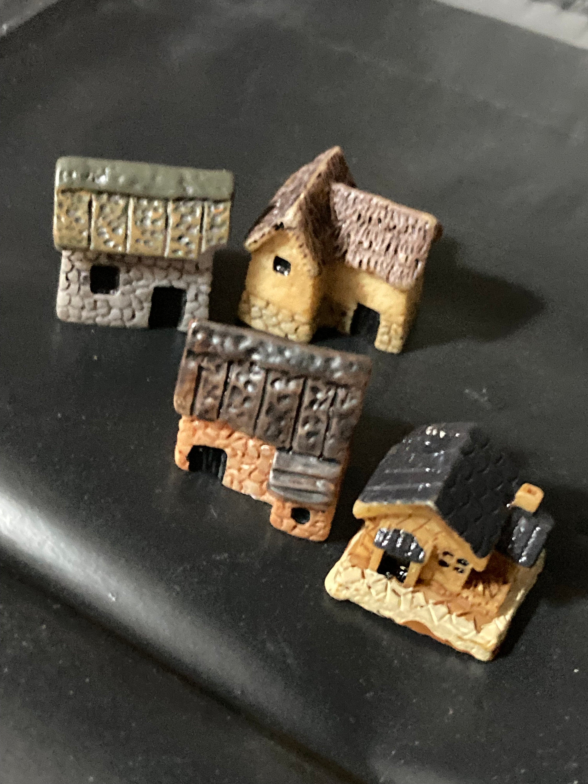 set of 4 miniature plastic Cottages houses cake toppers micro scenery