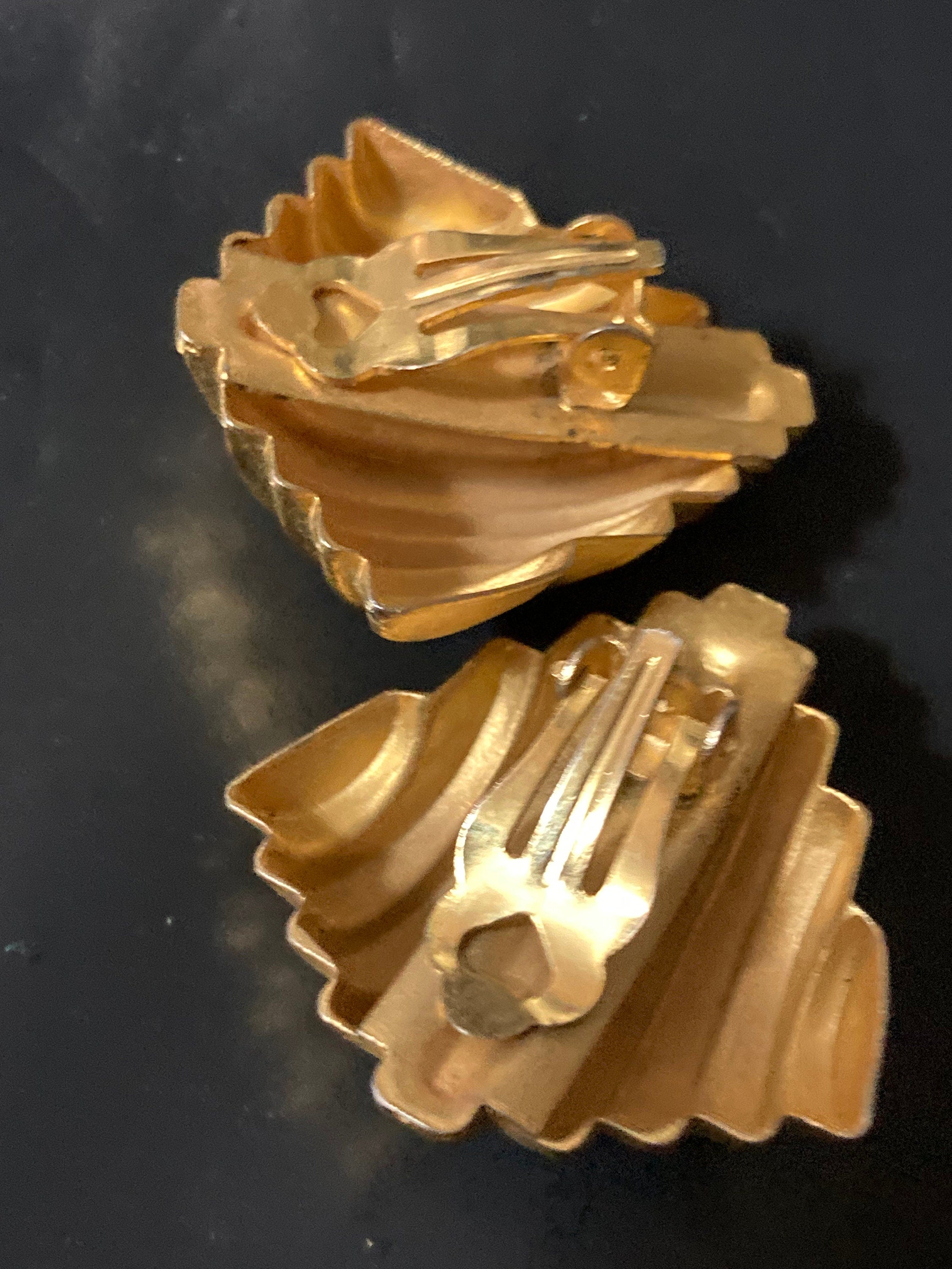 Vintage gold tone clip on earrings, Art deco geometric