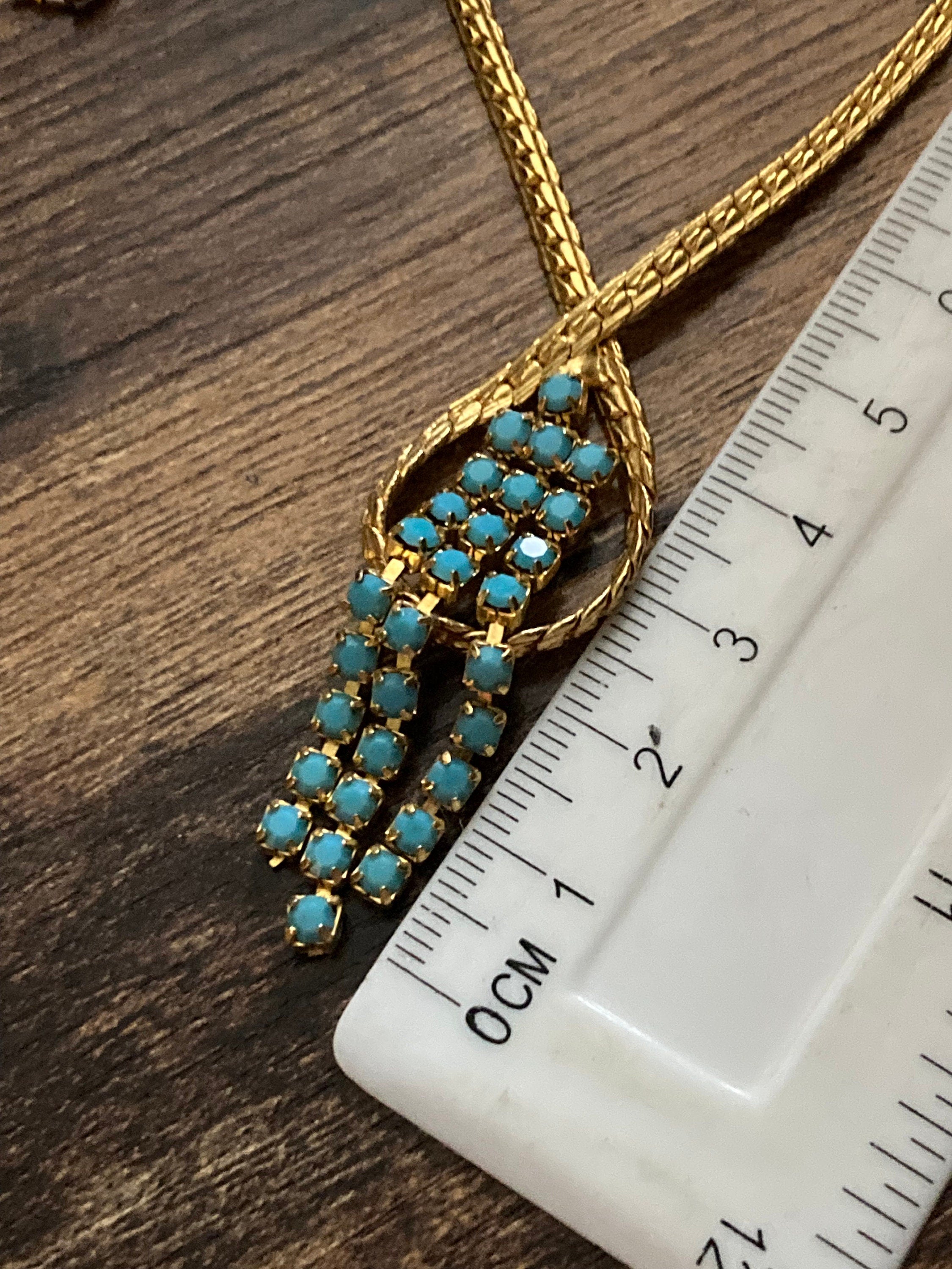 Vintage gold tone mesh lariat drop necklace with turquoise glass paste stones
