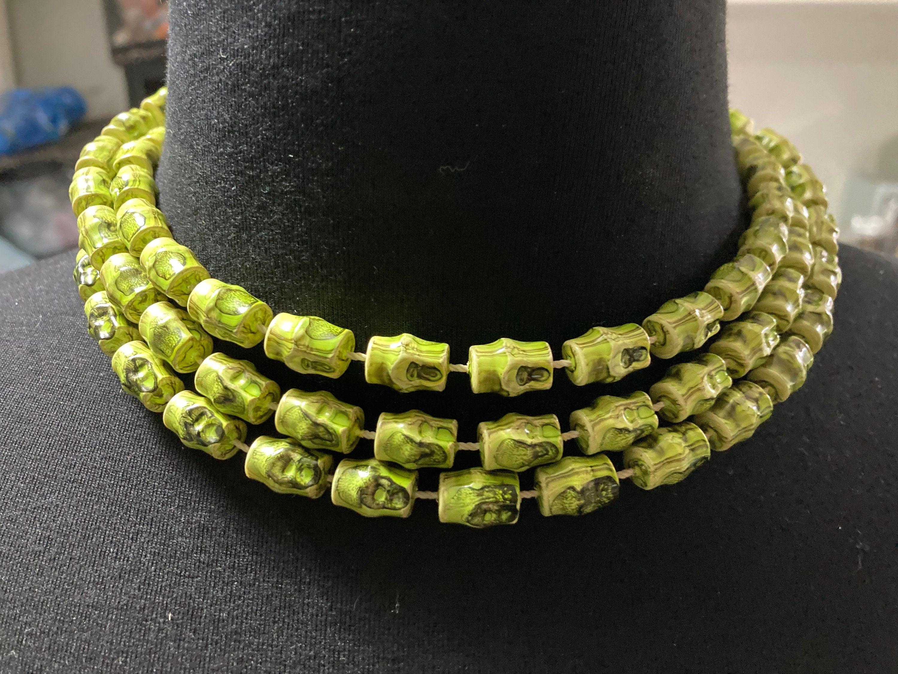 Vintage plastic beaded flapper length necklace mottled green tones