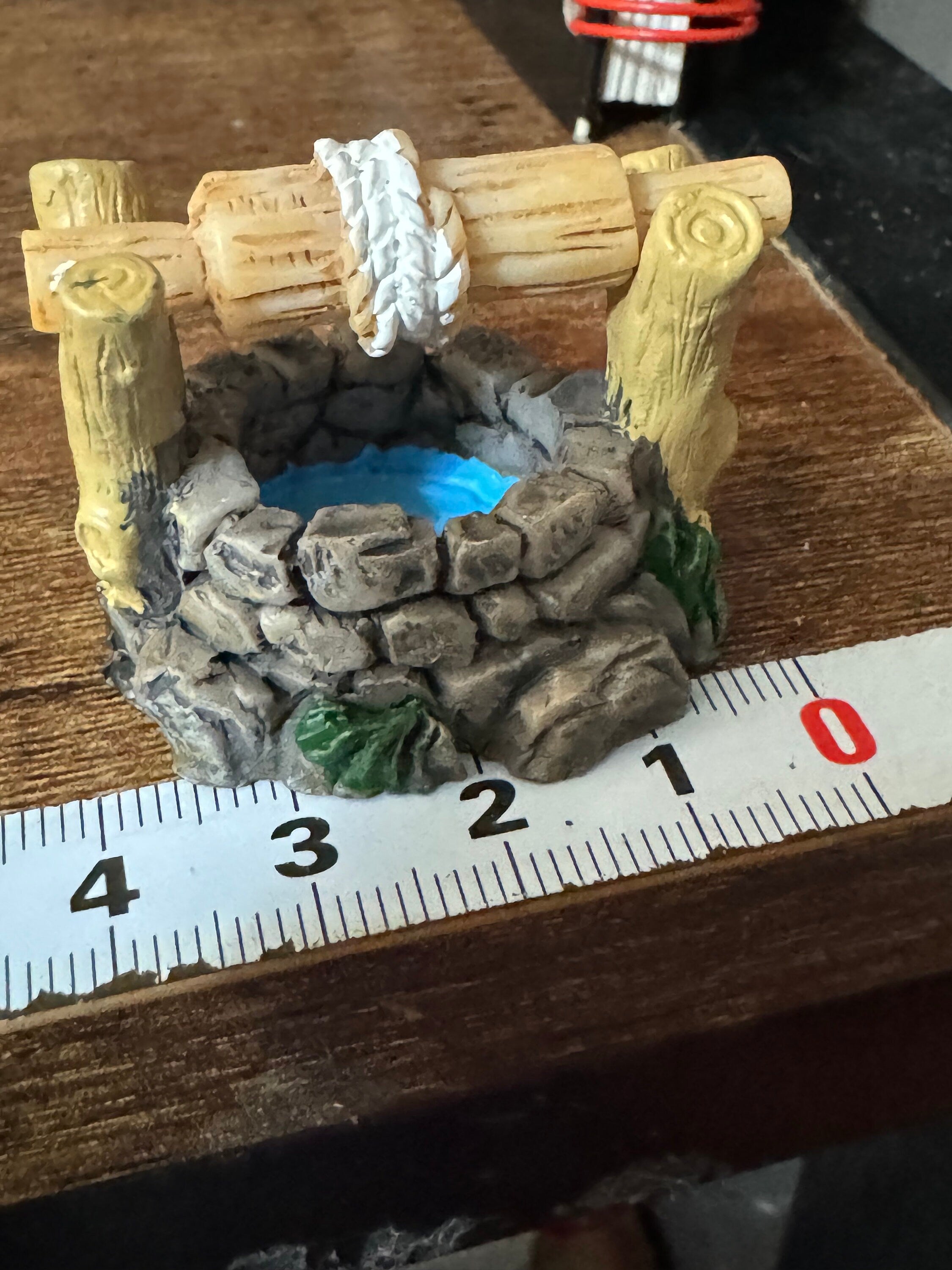 Miniature Resin brown woodland wishing well cake topper scenery dolls house decoration fairy garden