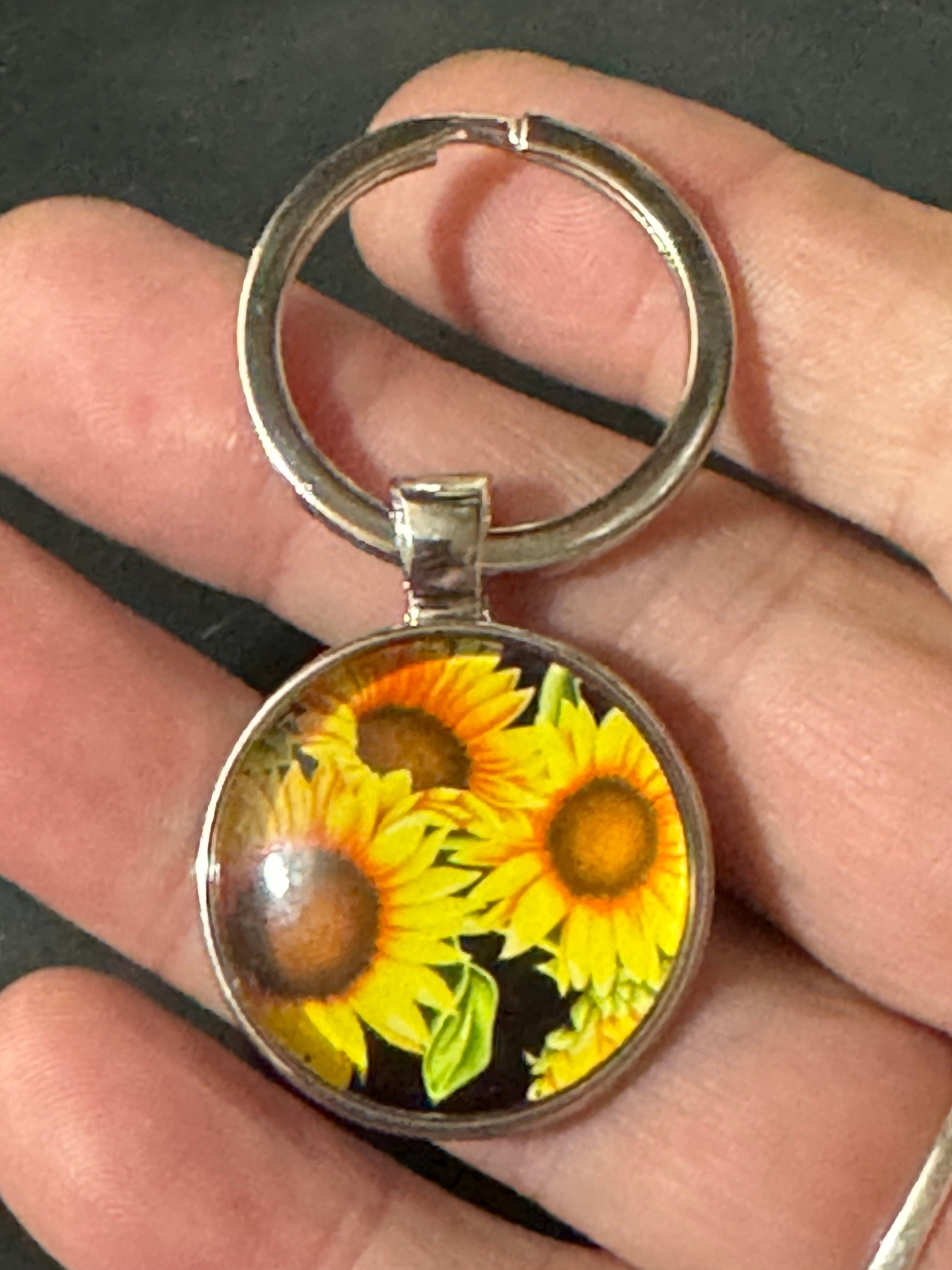 Handmade garden yellow Sunflowers silver tone keyring with 25mm glass cabochon