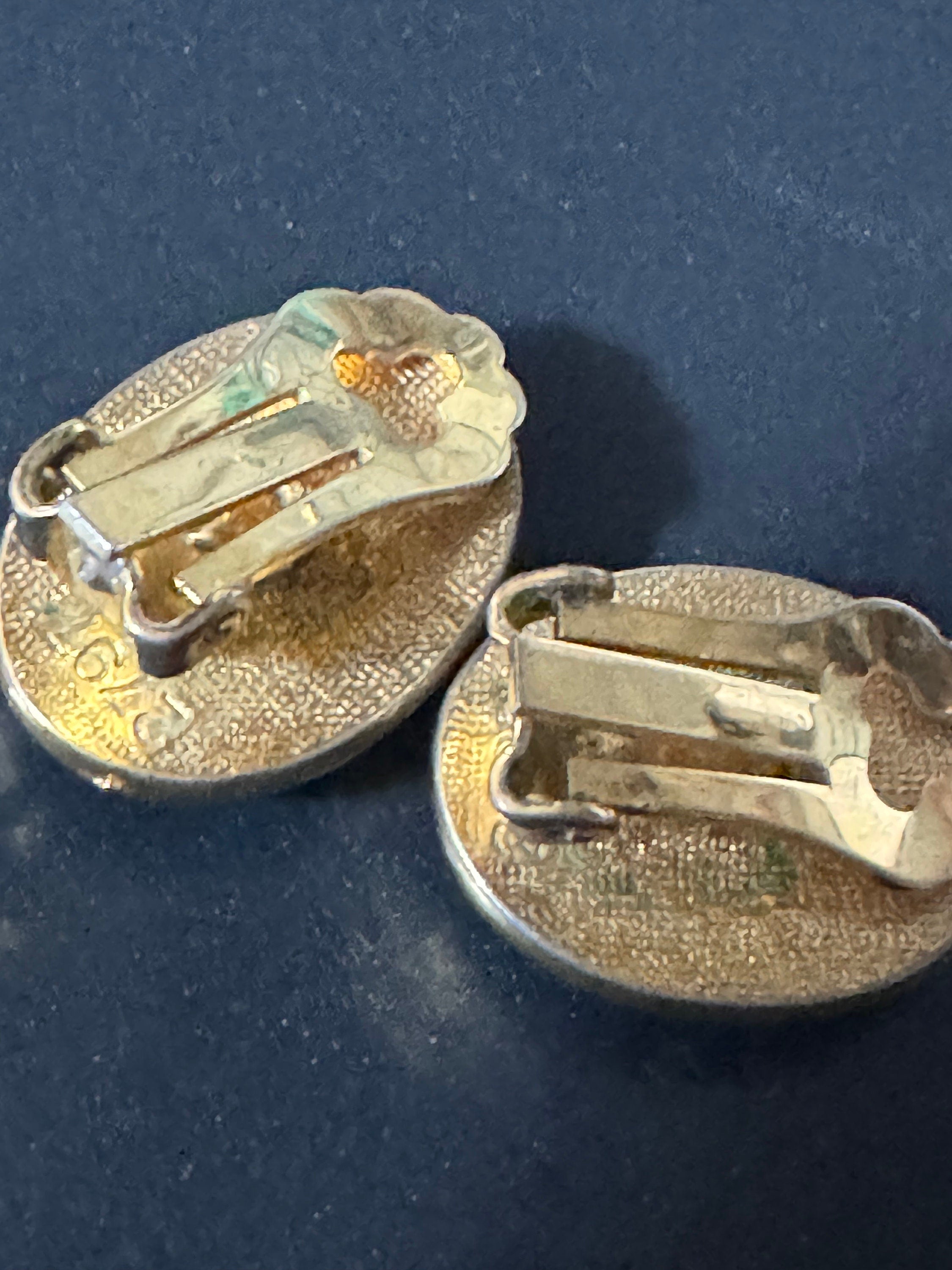 Gold tone gold black enamel Crackle glaze clip on earrings