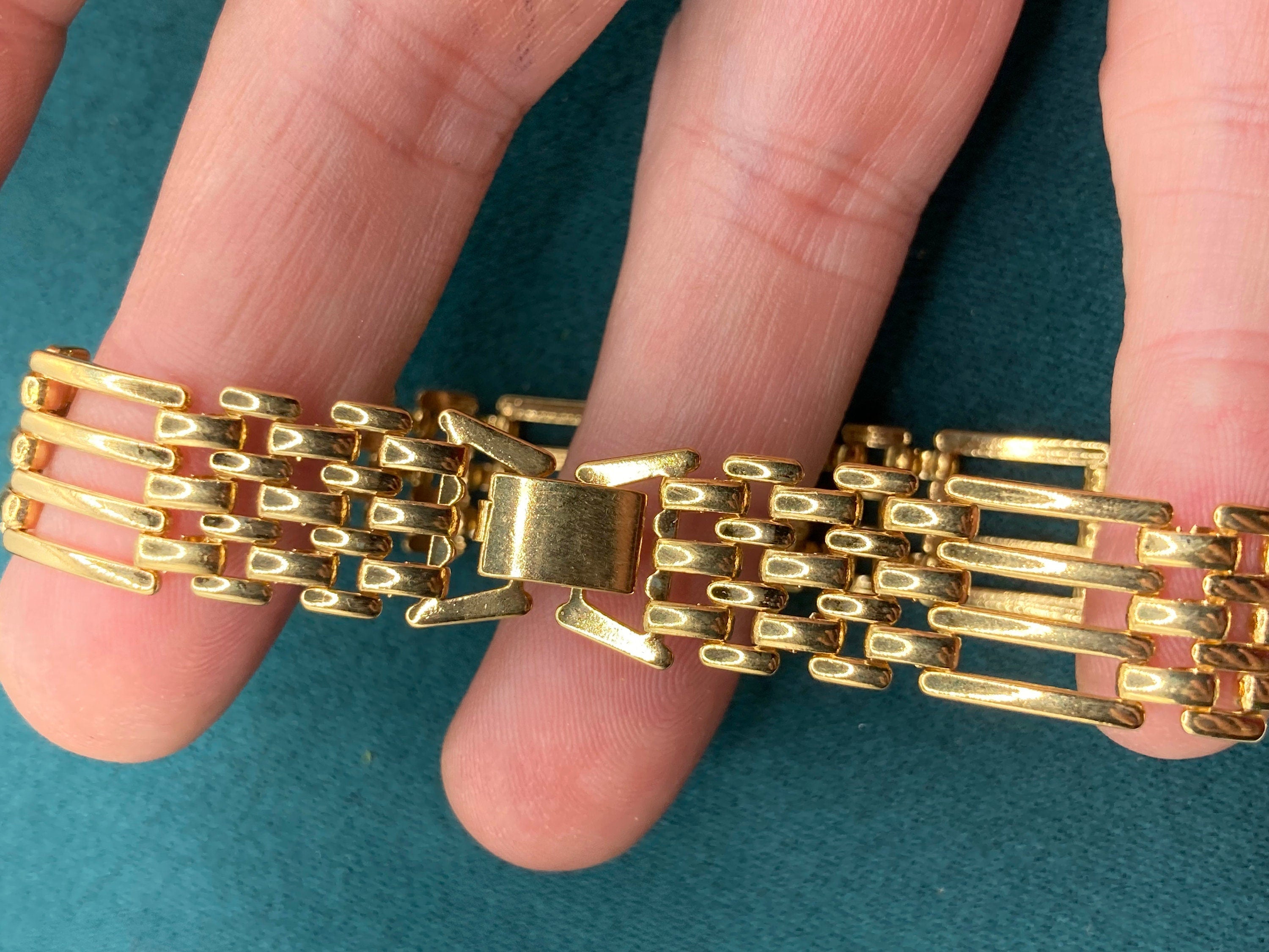 True vintage pristine 1980s gold tone plain bar link panther brick chain bracelet 20.5cm