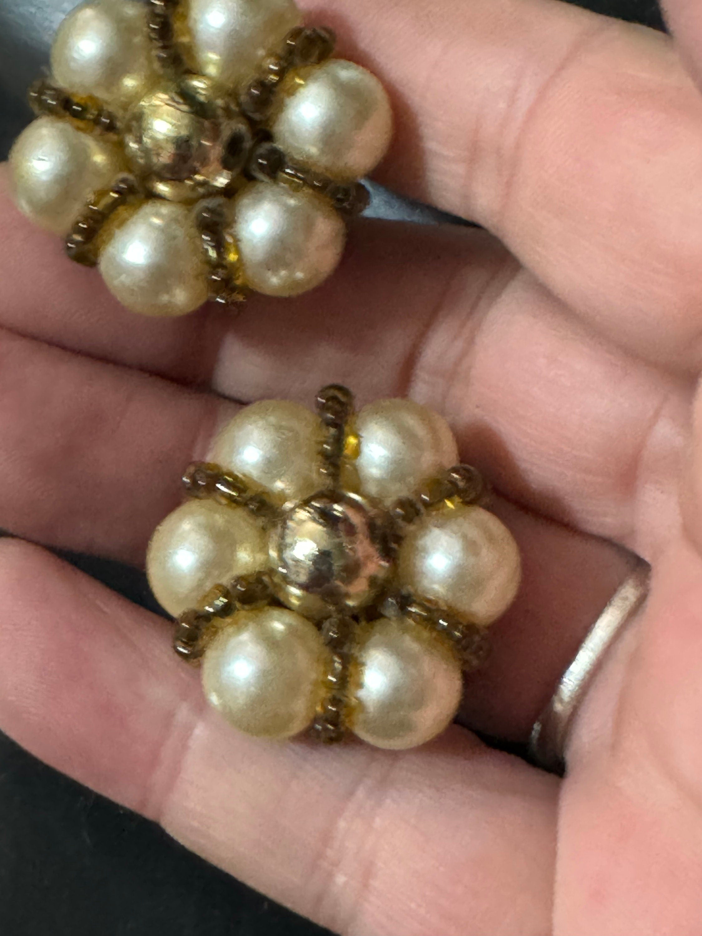 Vintage 1960s Pearl Cluster Clip On Earrings