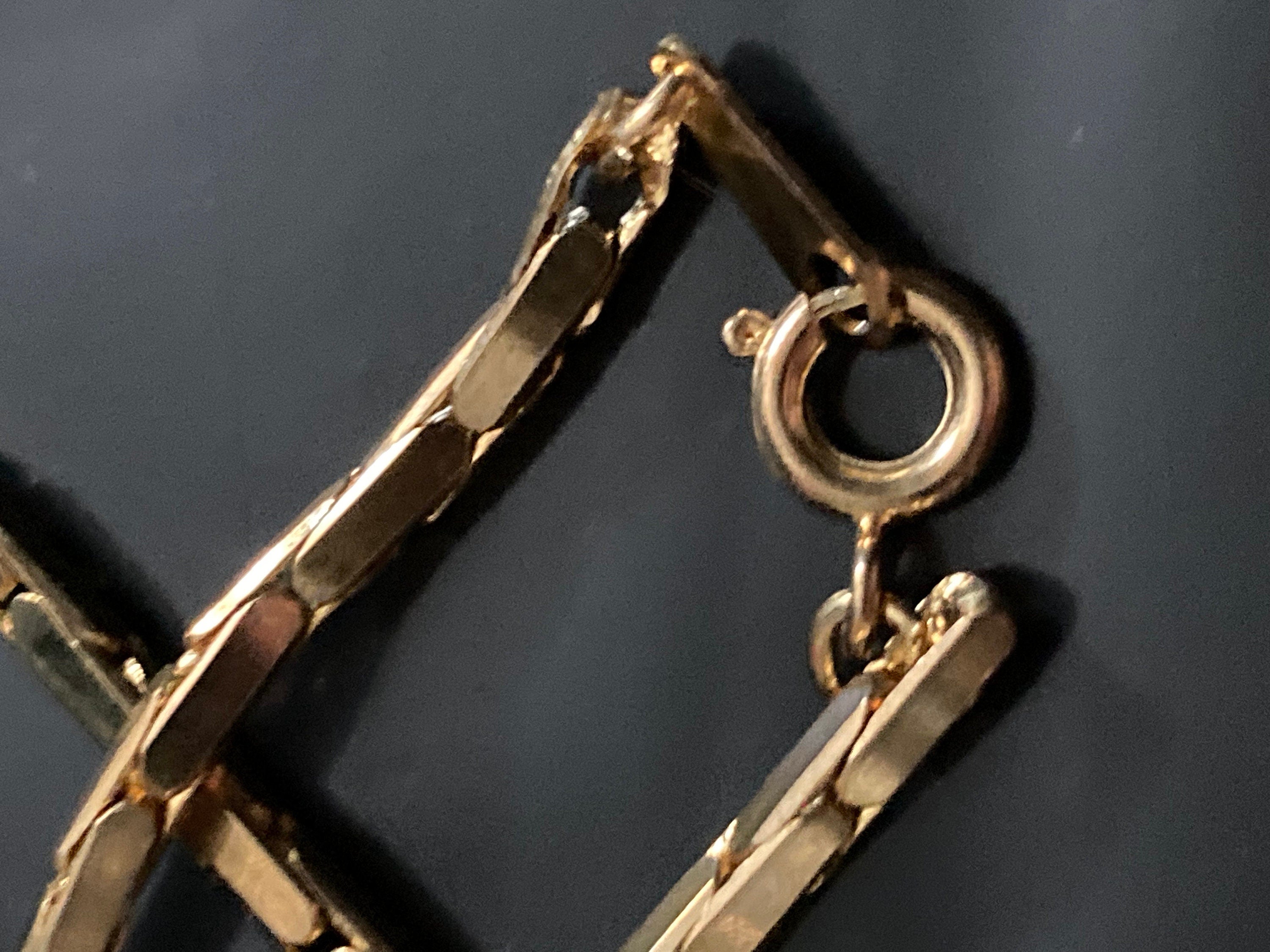 27 inch 90cm long 1980s thick gold plated articulated chain necklace for layering