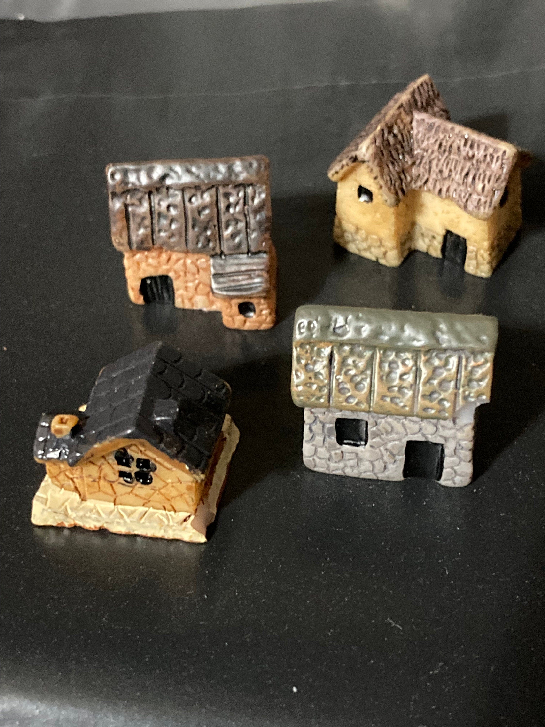 set of 4 miniature plastic Cottages houses cake toppers micro scenery
