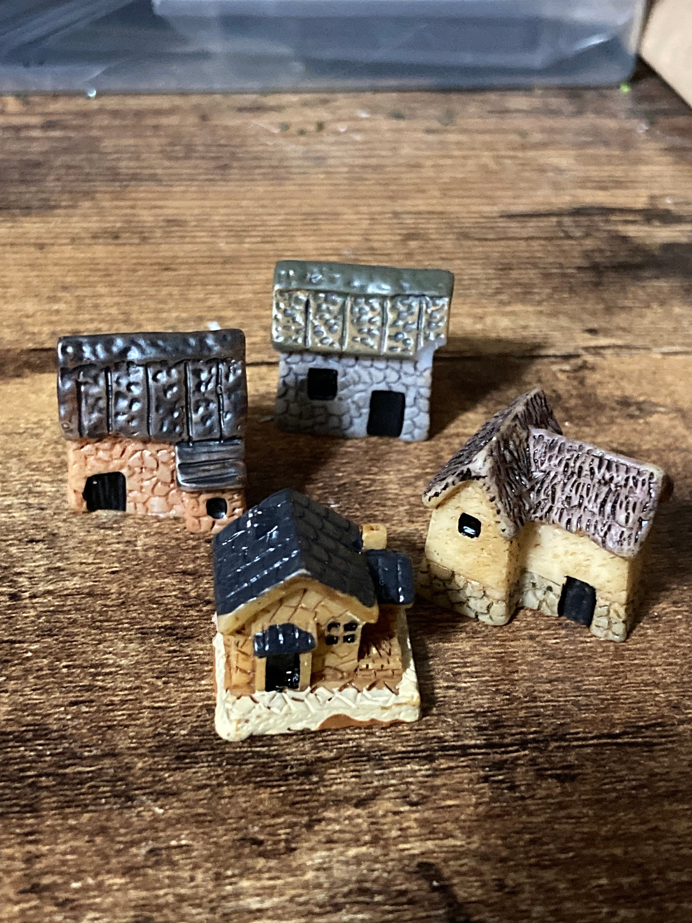 set of 4 miniature plastic Cottages houses cake toppers micro scenery