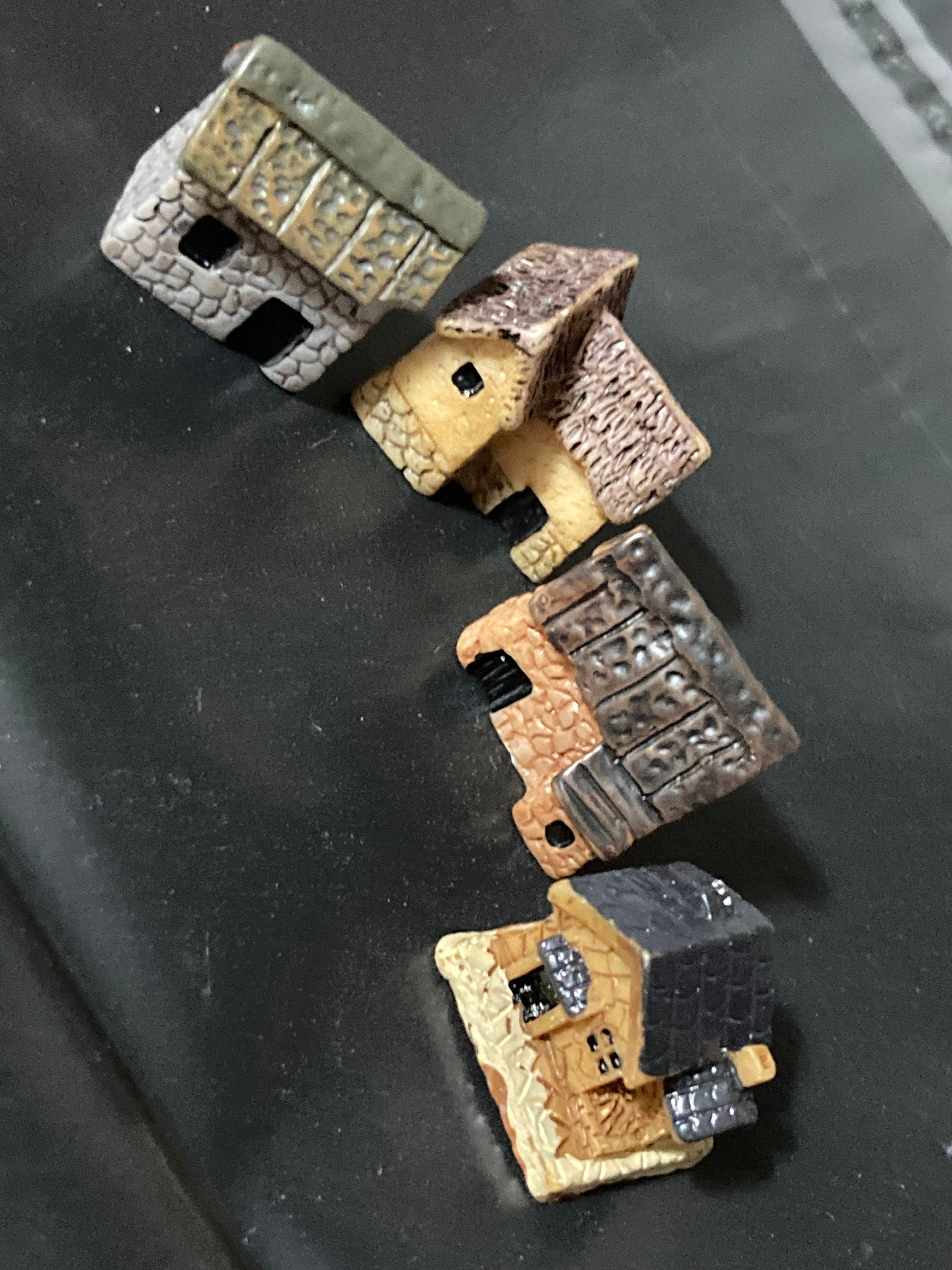 set of 4 miniature plastic Cottages houses cake toppers micro scenery