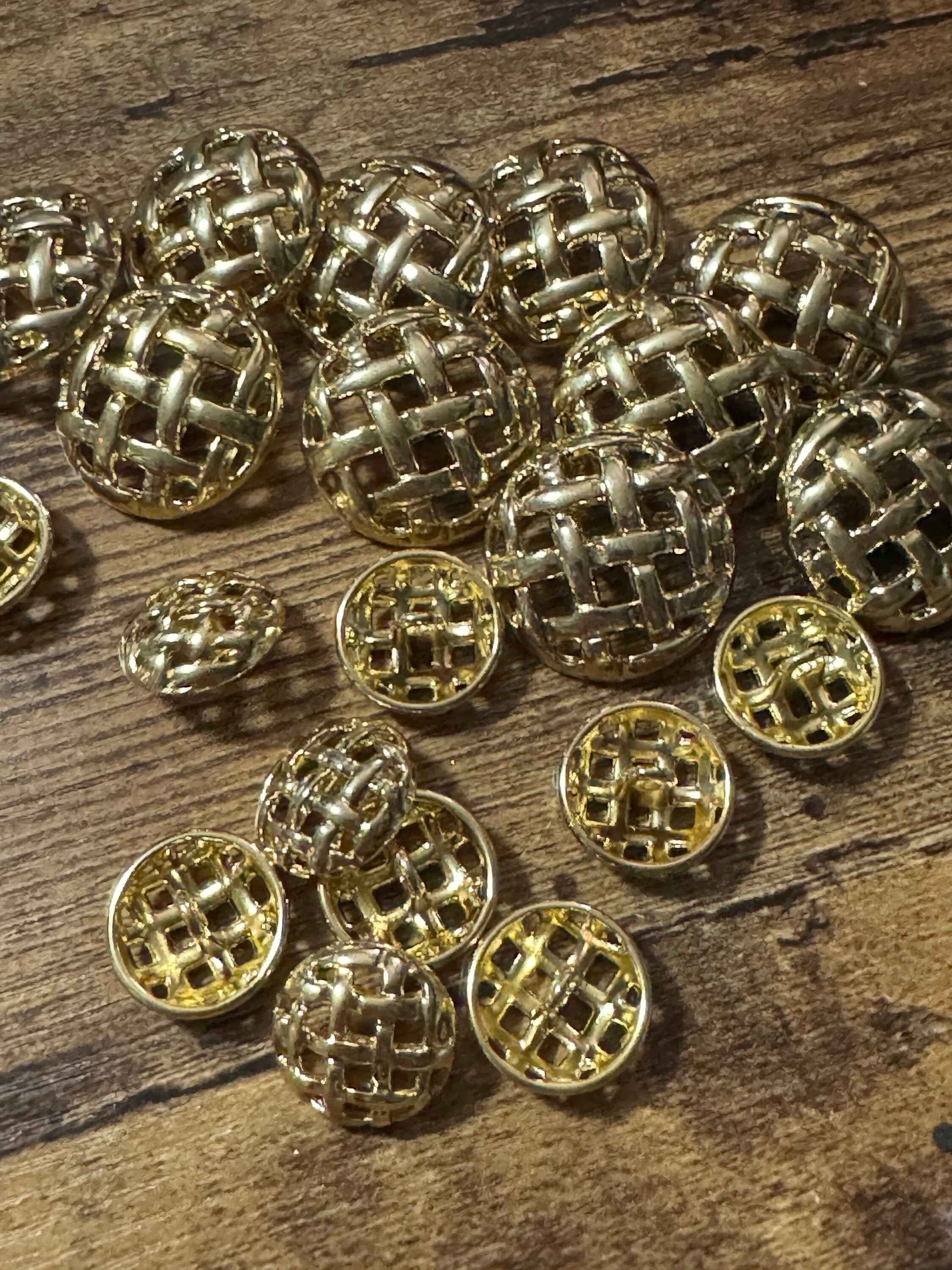 10 x 15mm small gold tone metal round basket weave woven buttons