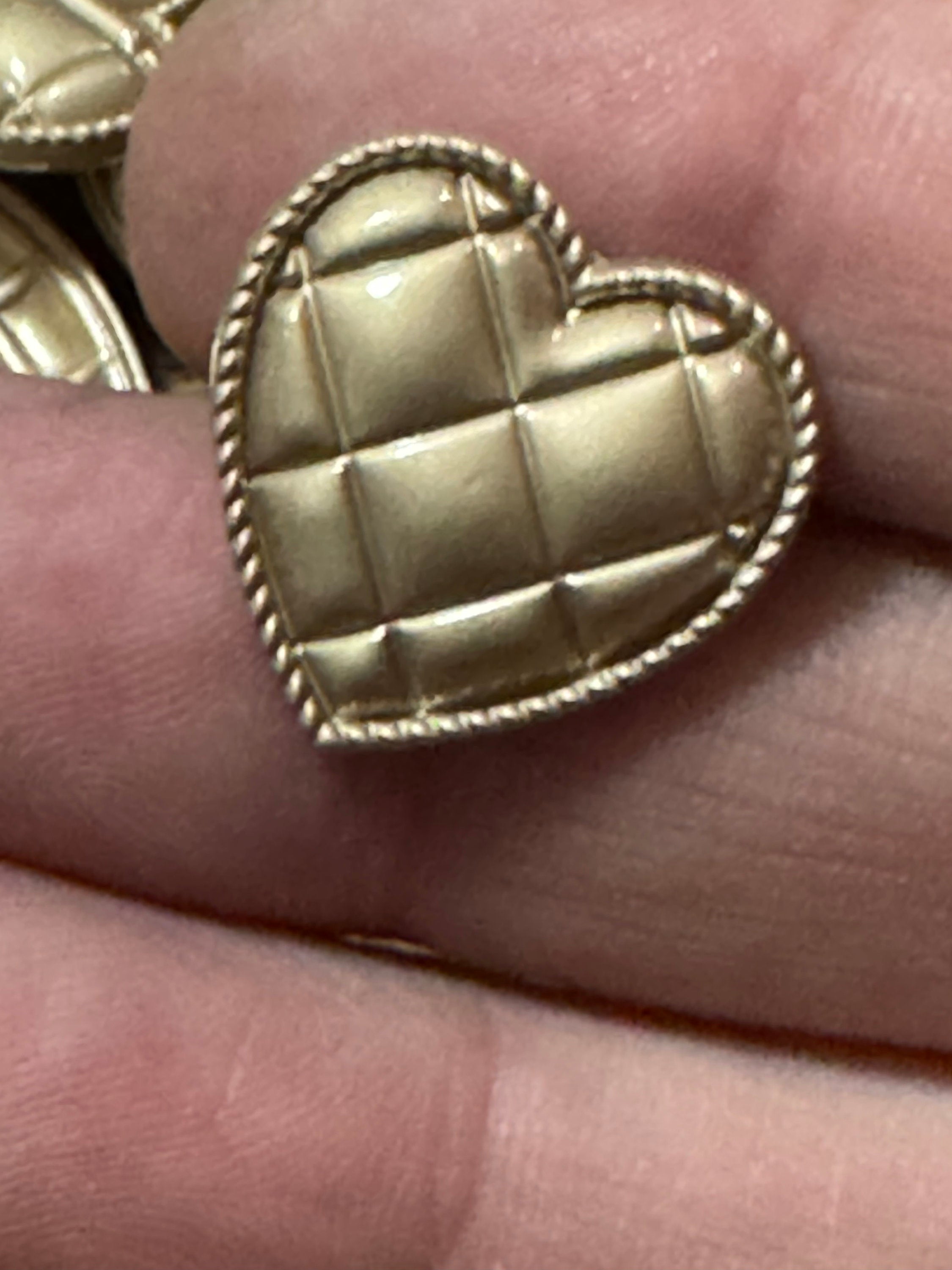 20mm love heart buttons, Matt gold quilted (10 pieces)