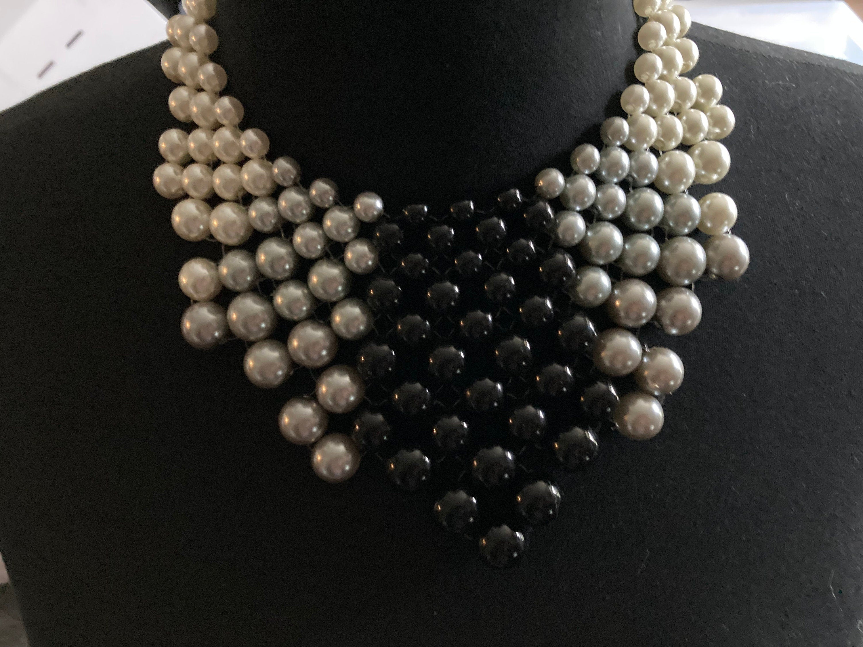 Retro chunky grey black white faux pearl ball beaded wide bib choker necklace