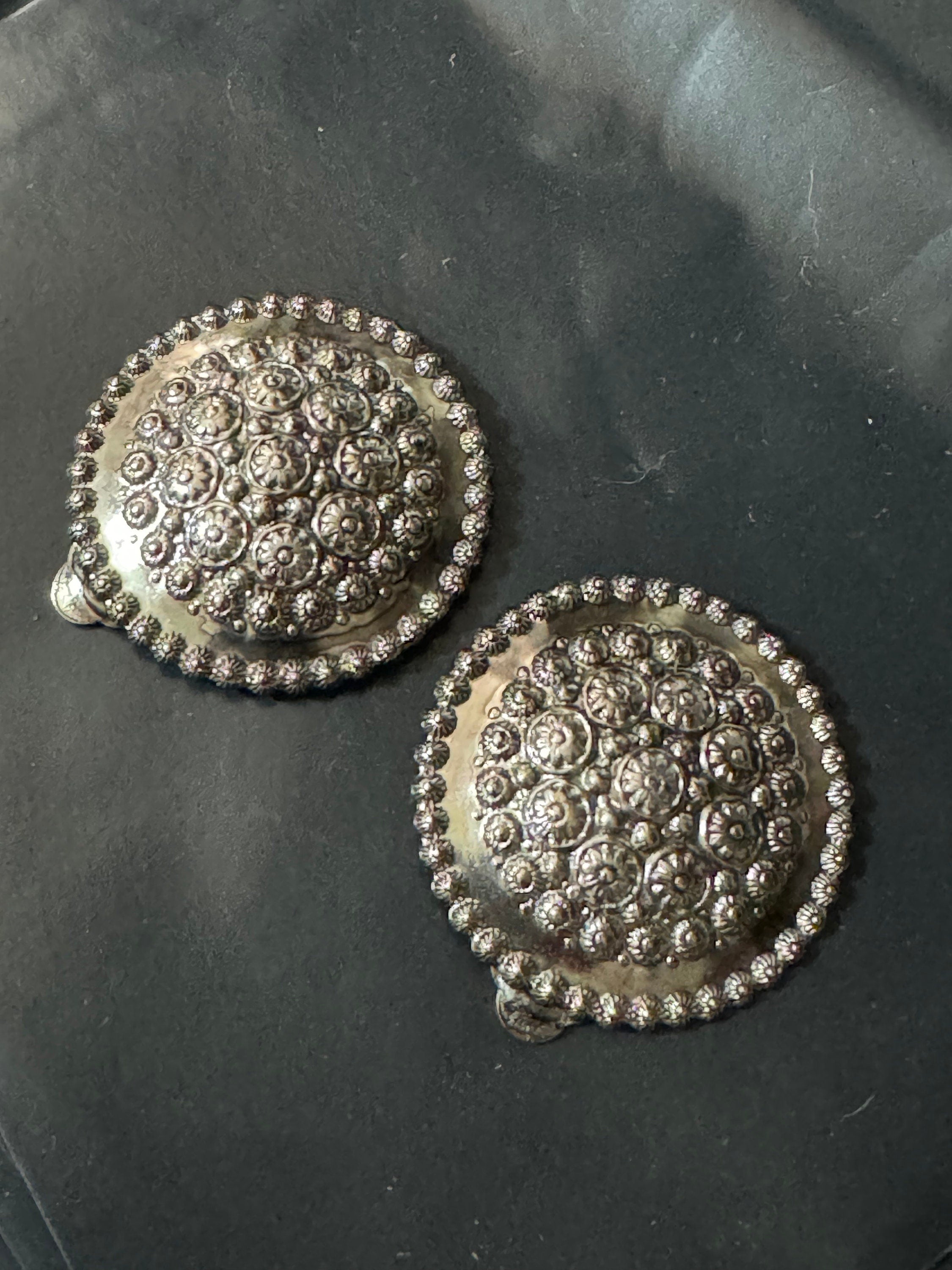 True vintage oversized Etruscan Silver metal 4cm round disc button earrings genuine period old shop stock