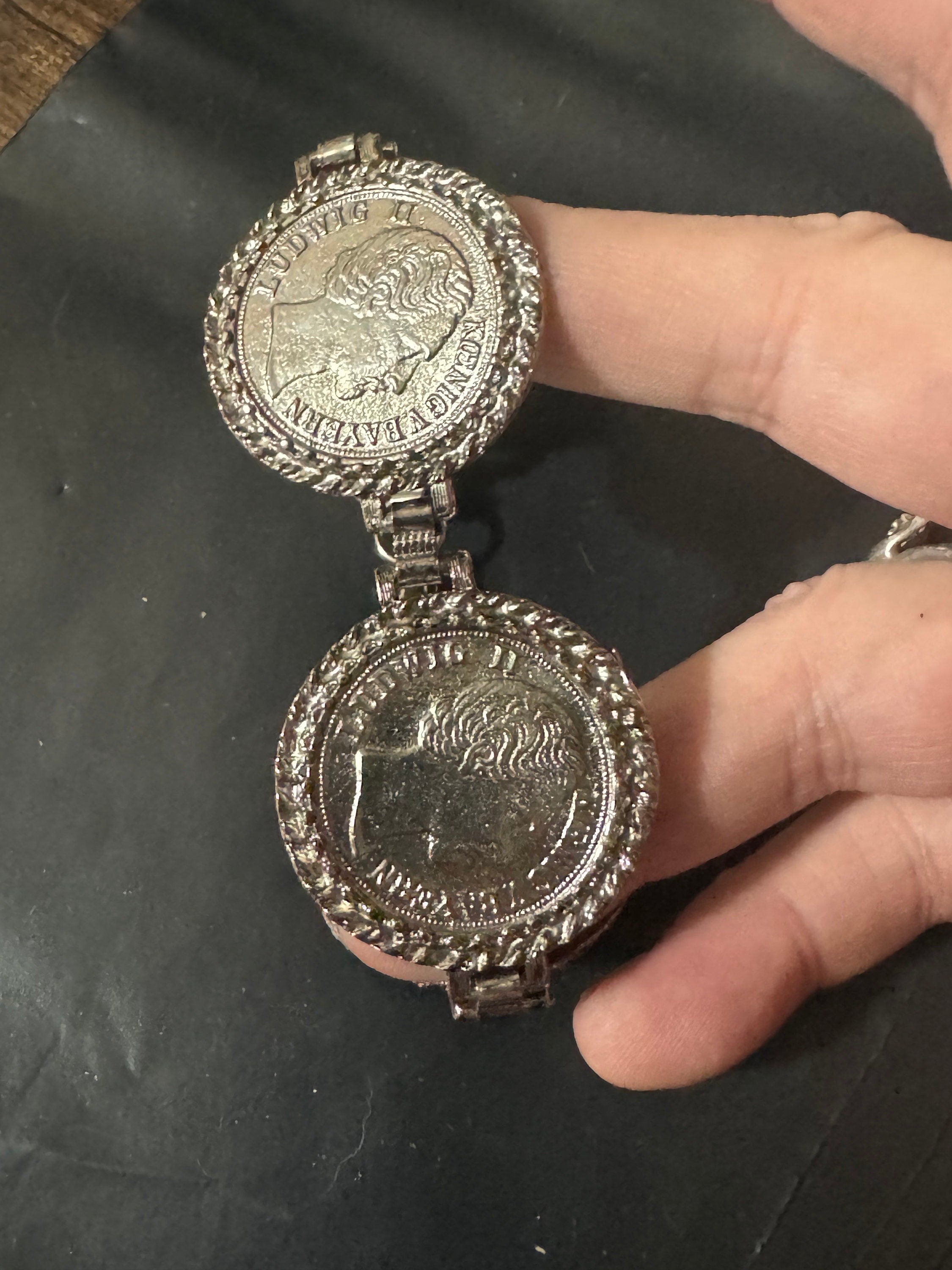 vintage chunky oversized silver tone coin bracelet 19.5cm old shop stock unused
