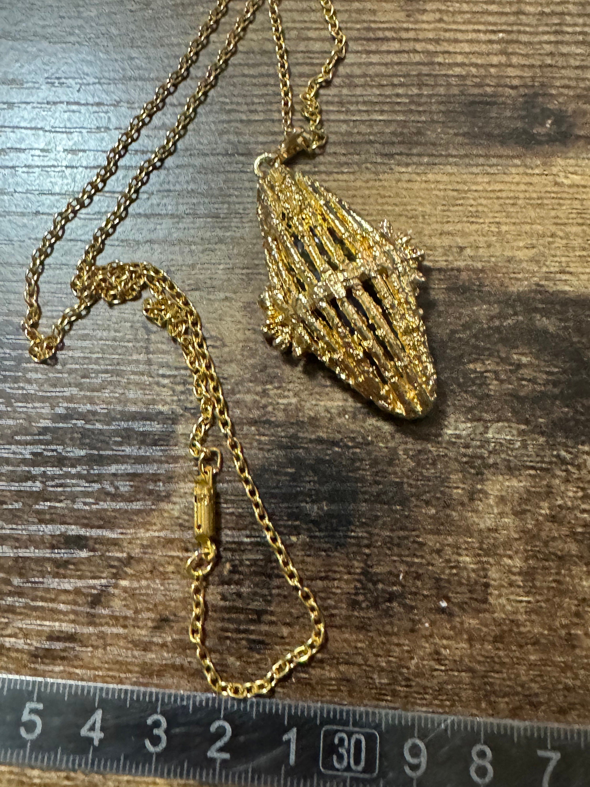 Vintage purple amethyst gemstone brutalist gold tone drop pendant necklace on 64cm chain