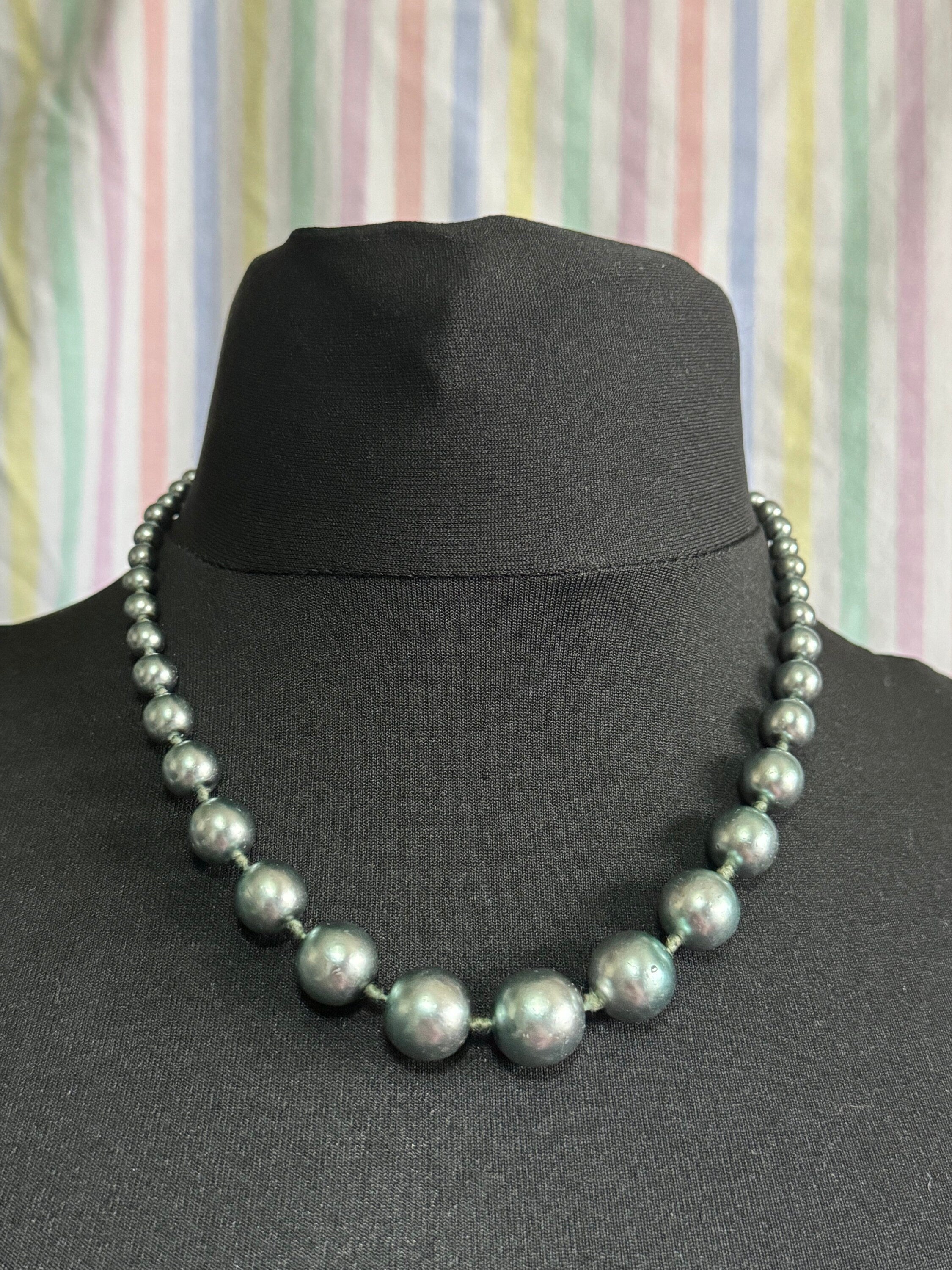 Vintage blue glass knotted graduated pearl necklace 51cm