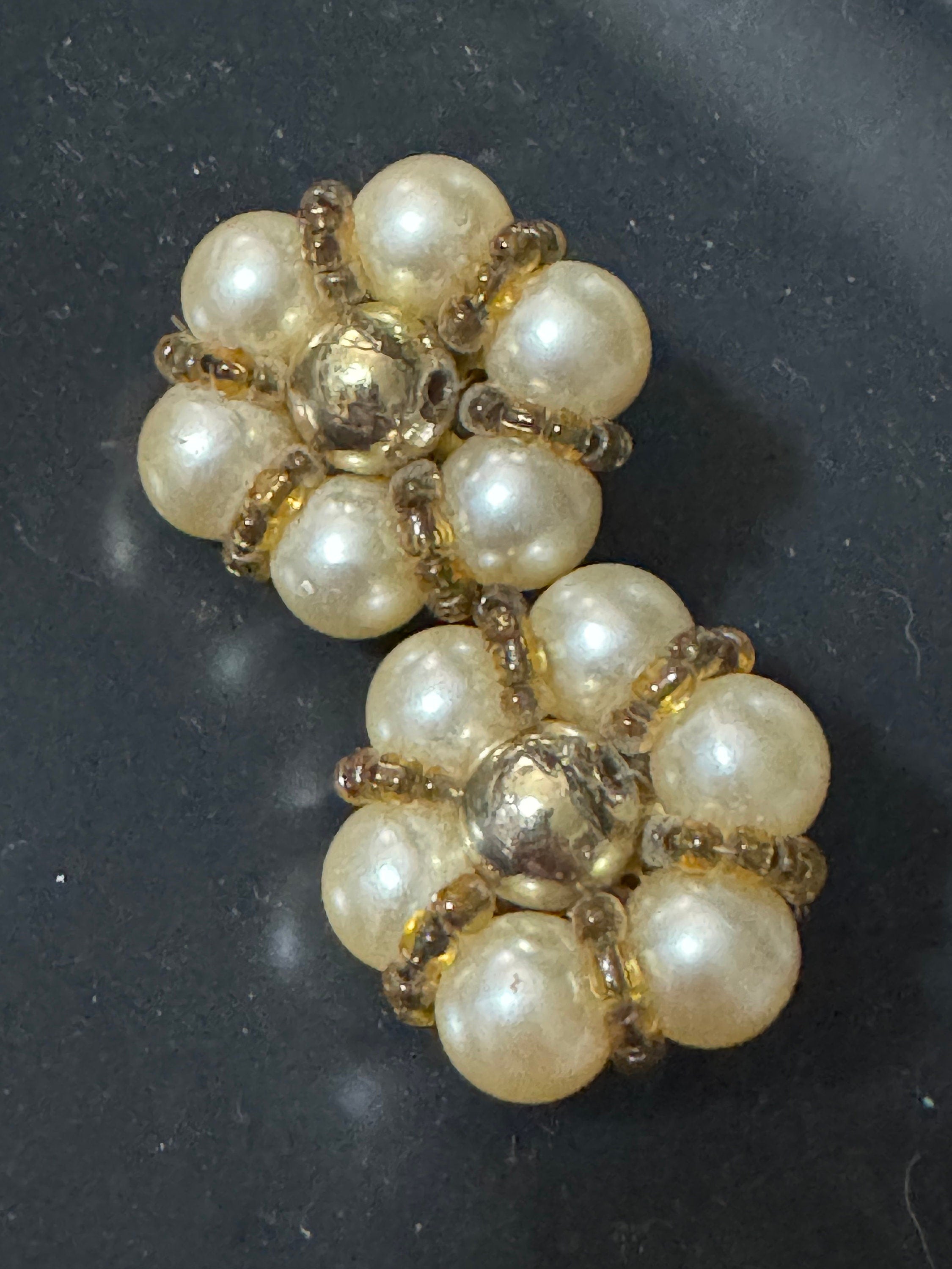 Vintage 1960s Pearl Cluster Clip On Earrings