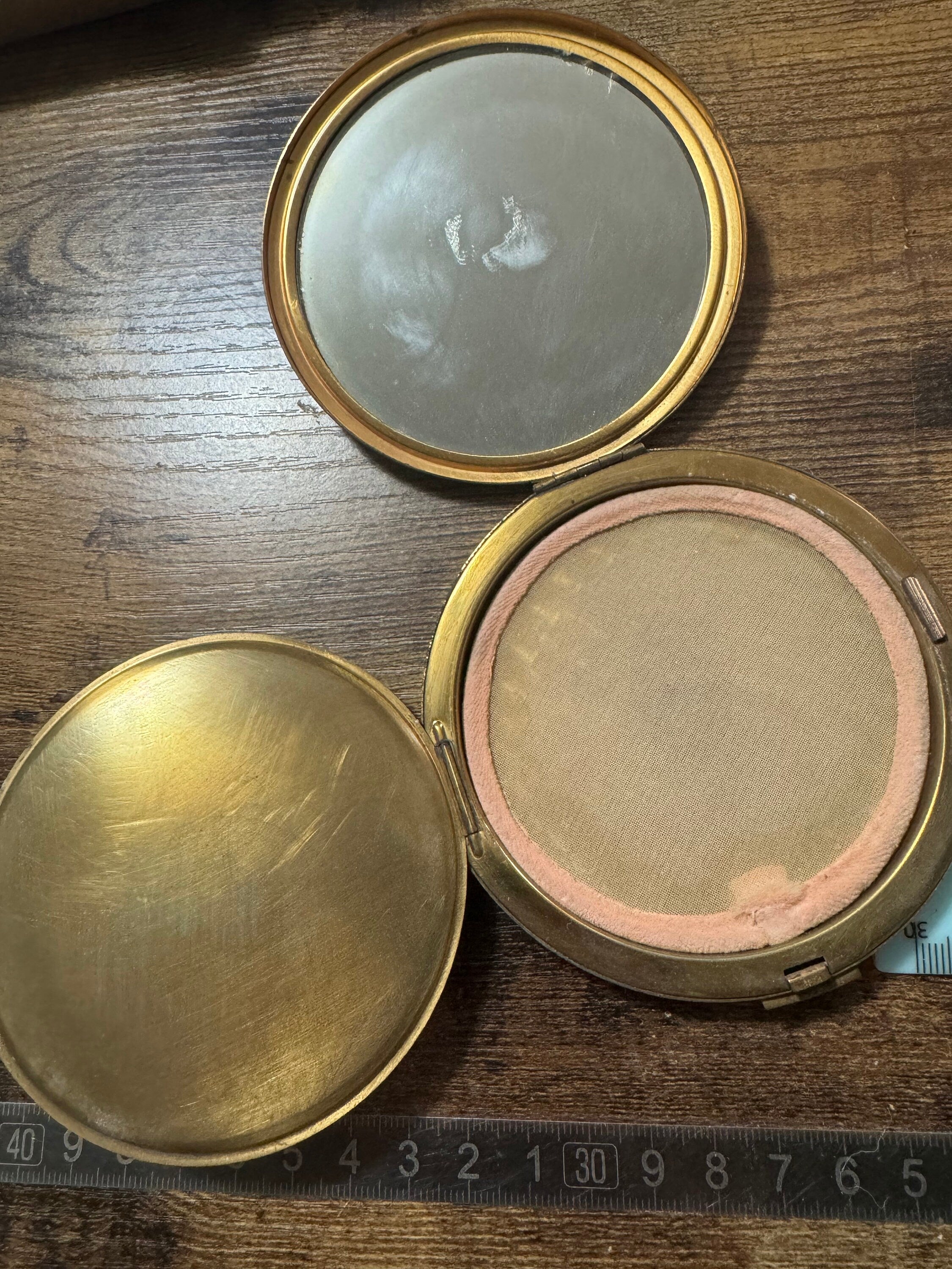 Oversized gold tone giant powder compact white lace design