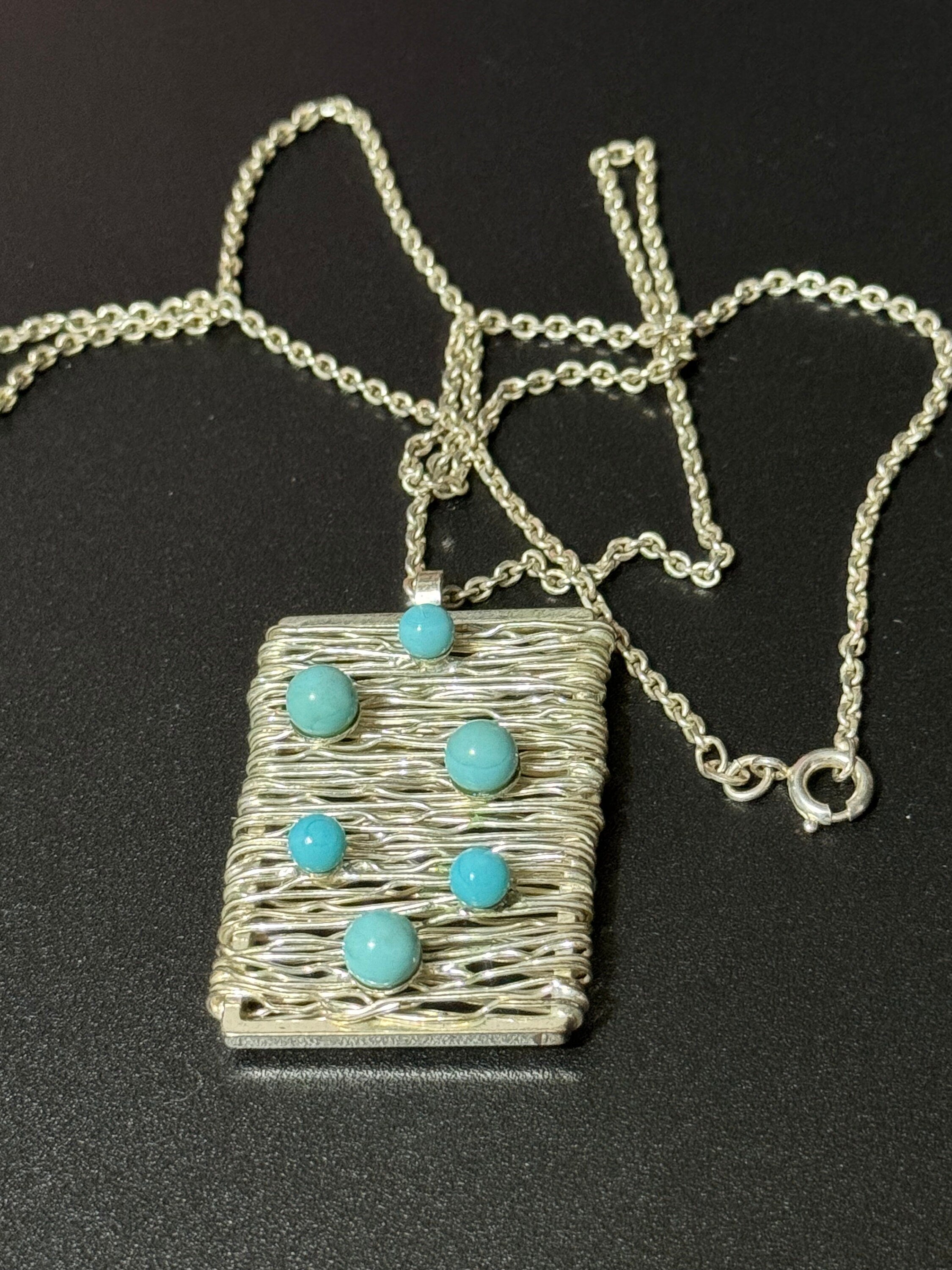 Vintage 1970s 925 Sterling Silver brutalist wirework pendant on chain necklace with turquoise blue gemstones