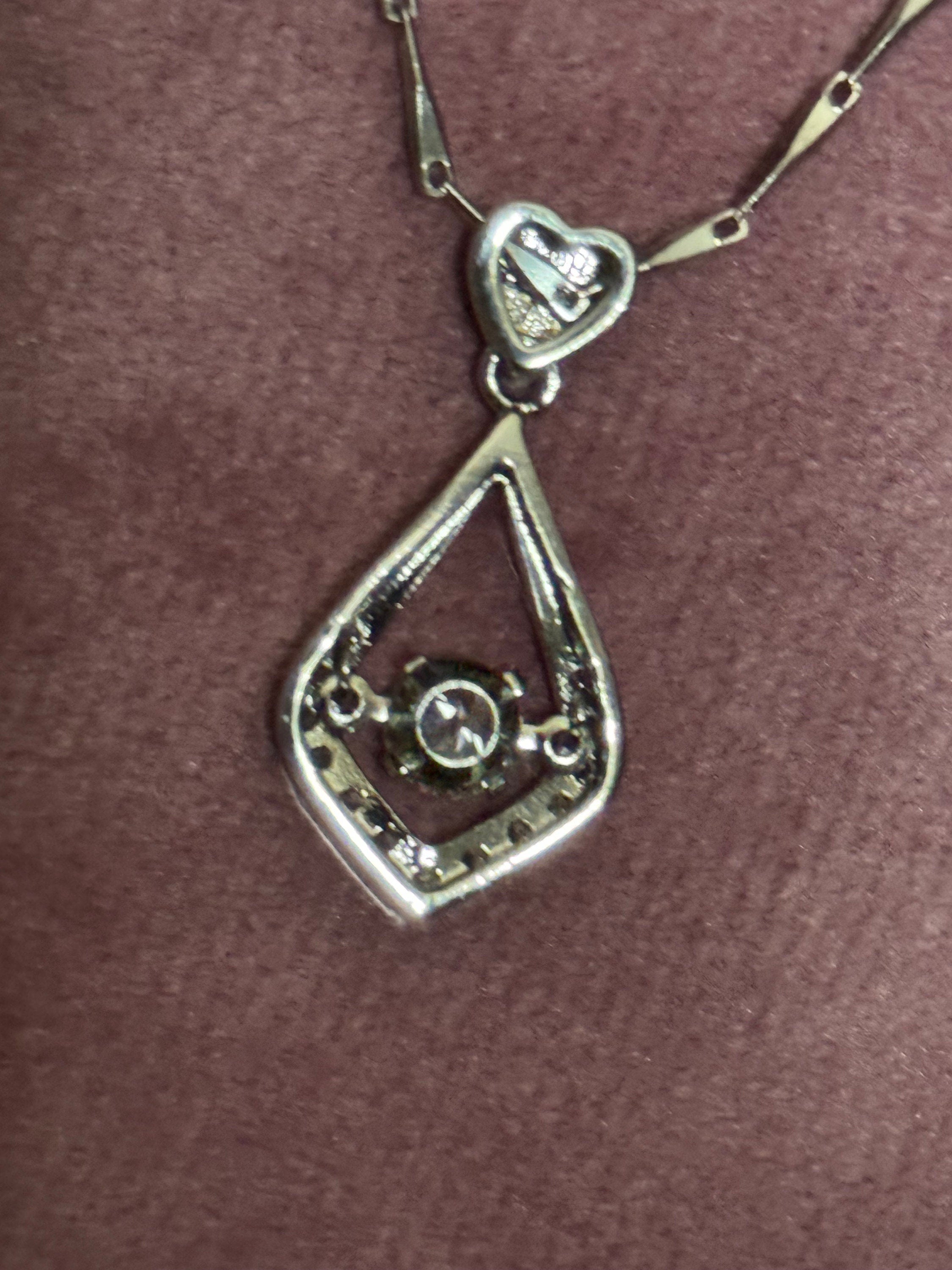 925 sterling silver clear diamanté trembler pendant on a chain