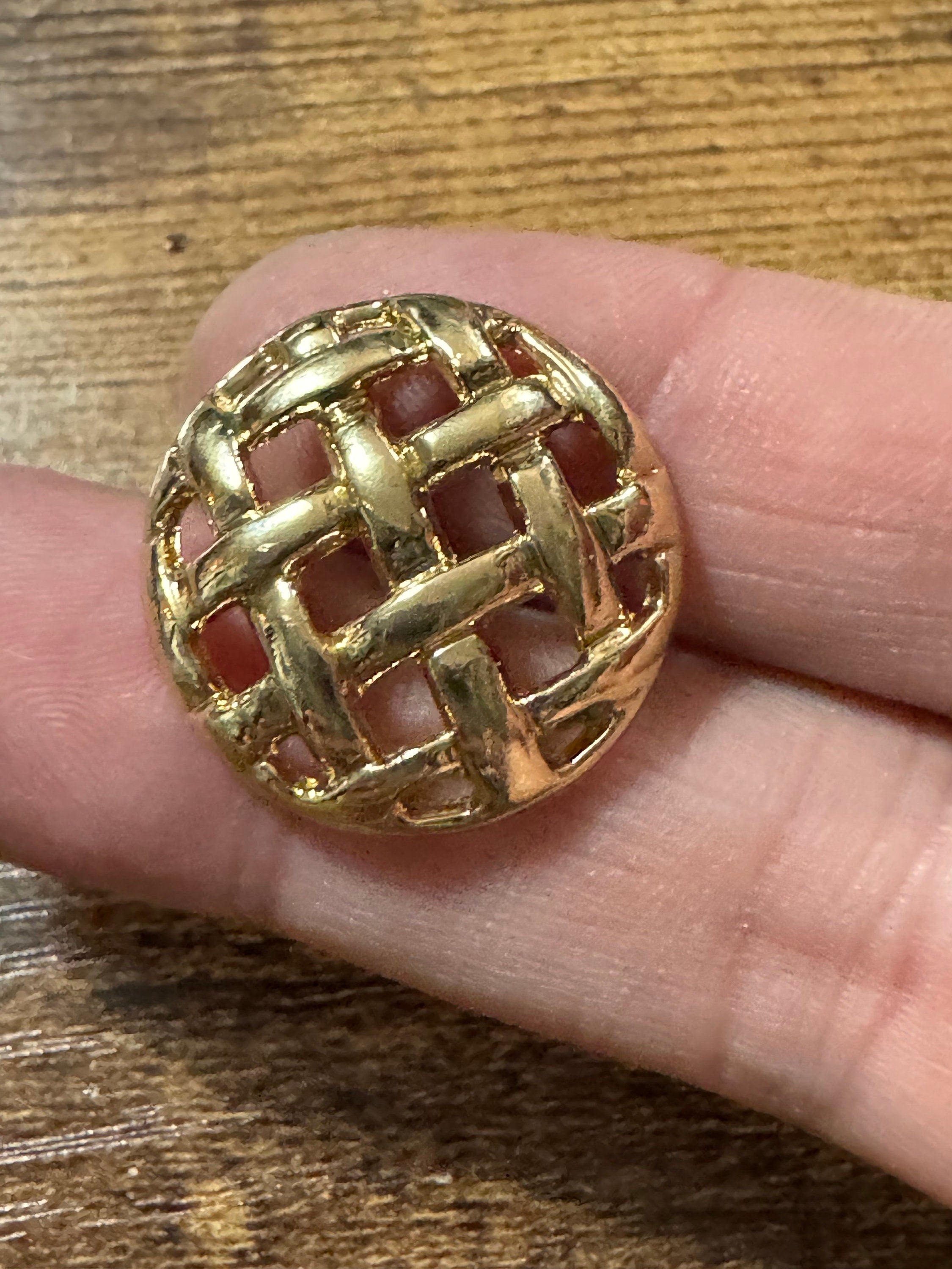 10 x 23mm gold tone round basket weave woven buttons
